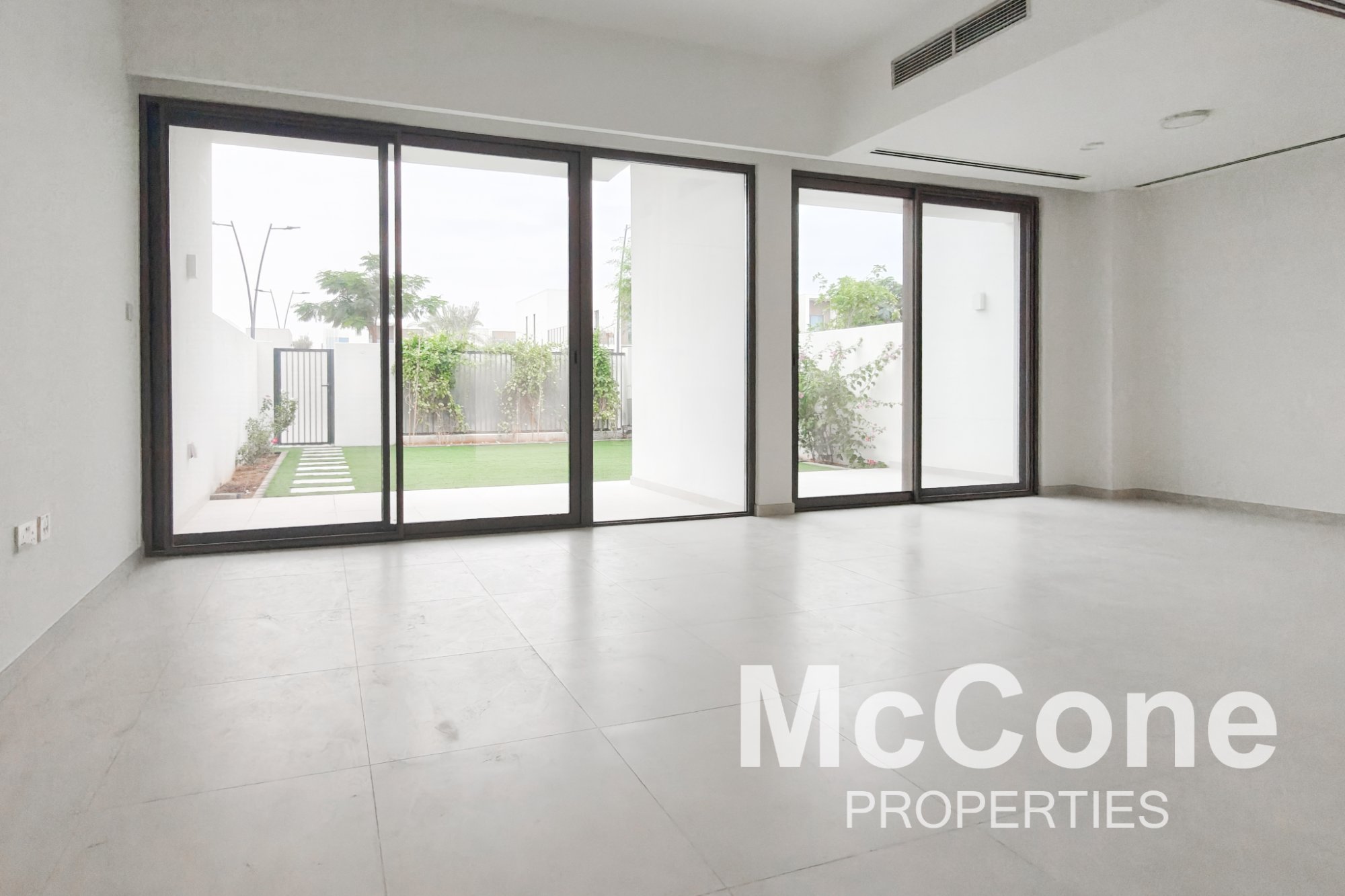 3 Bedroom Townhouse for Rent in Nara, The Valley — photo 2 of 23