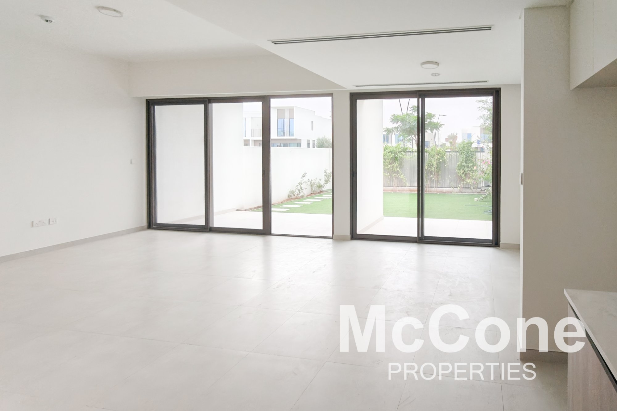 3 Bedroom Townhouse for Rent in Nara, The Valley — photo 4 of 23