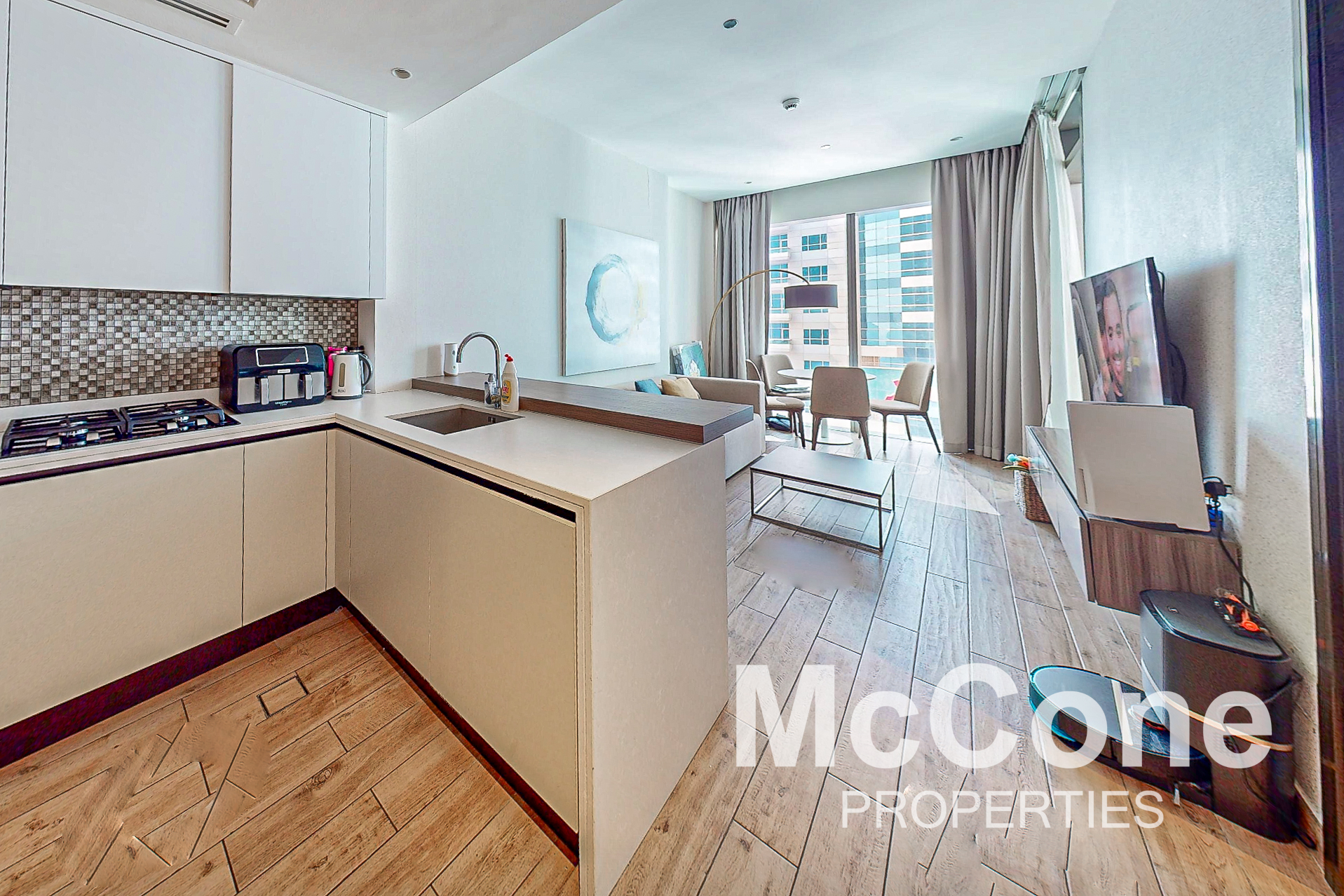 Studio Apartment for Rent in Jumeirah Living Marina Gate, Dubai Marina — photo 2 of 11