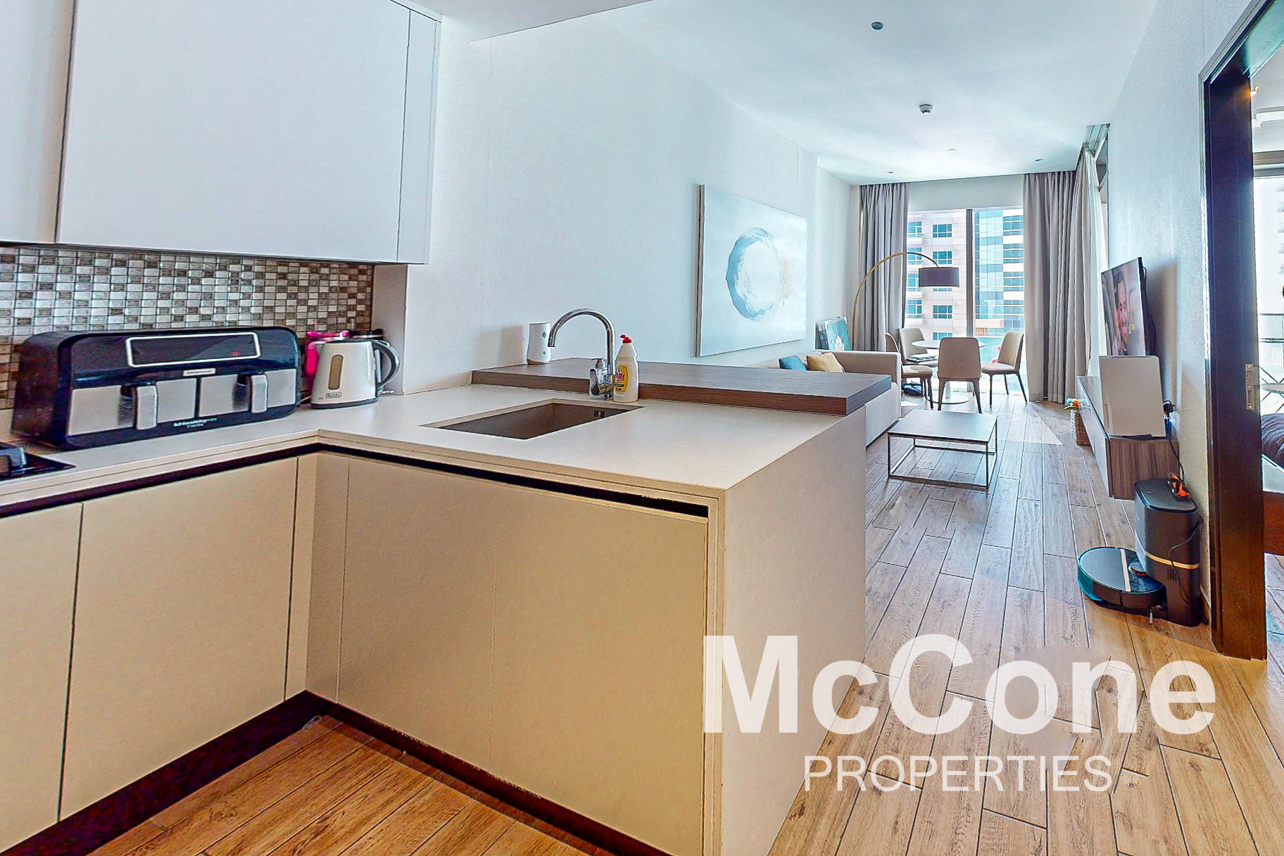 Studio Apartment for Rent in Jumeirah Living Marina Gate, Dubai Marina — photo 3 of 11