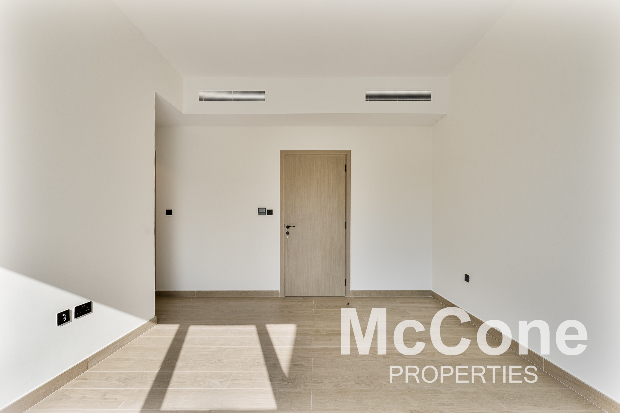 5 Bedroom Villa for Rent in Costa Brava 2, Damac Lagoons — photo 5 of 10