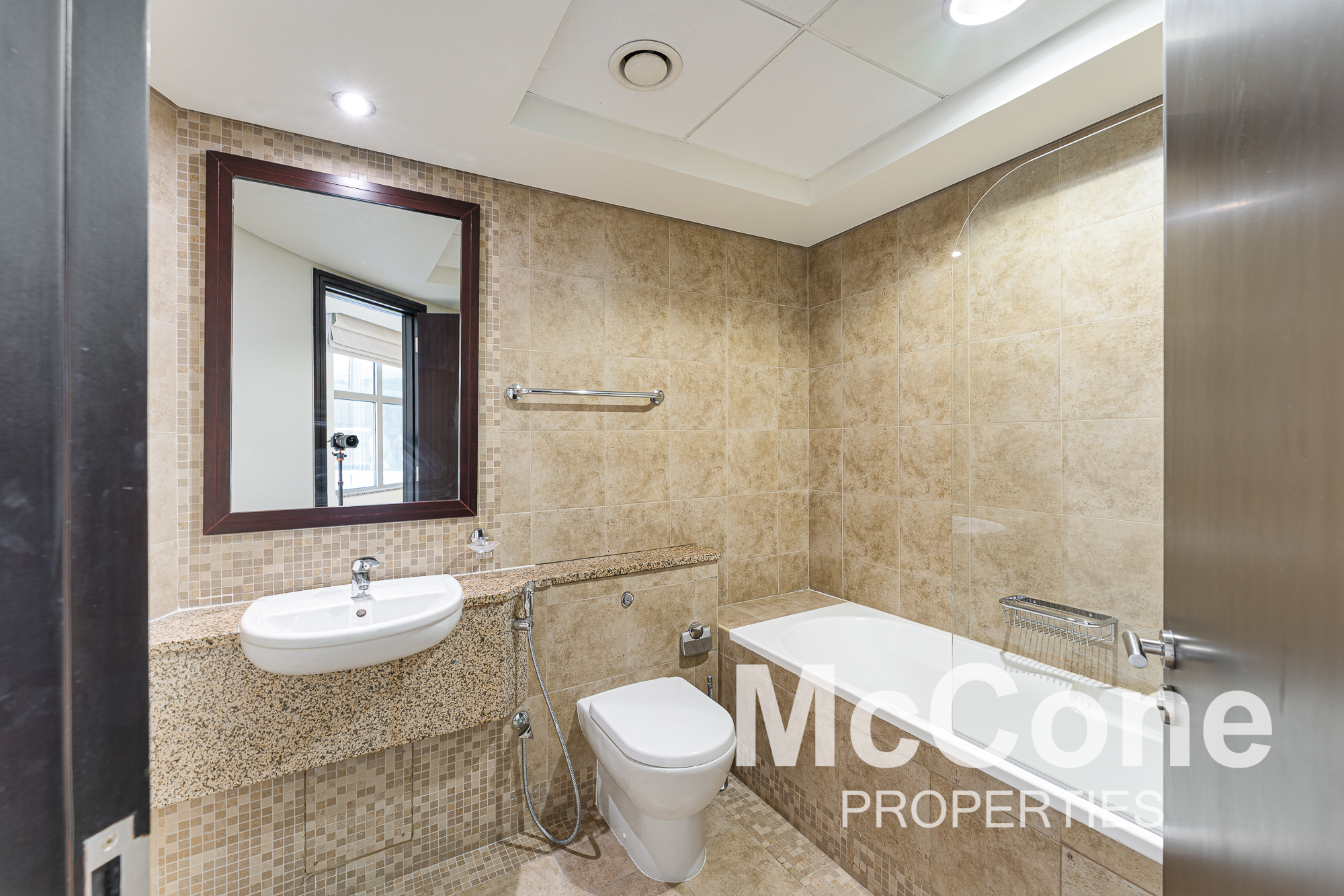 Studio Apartment for Rent in Sky Gardens, DIFC — photograph 10 of 20