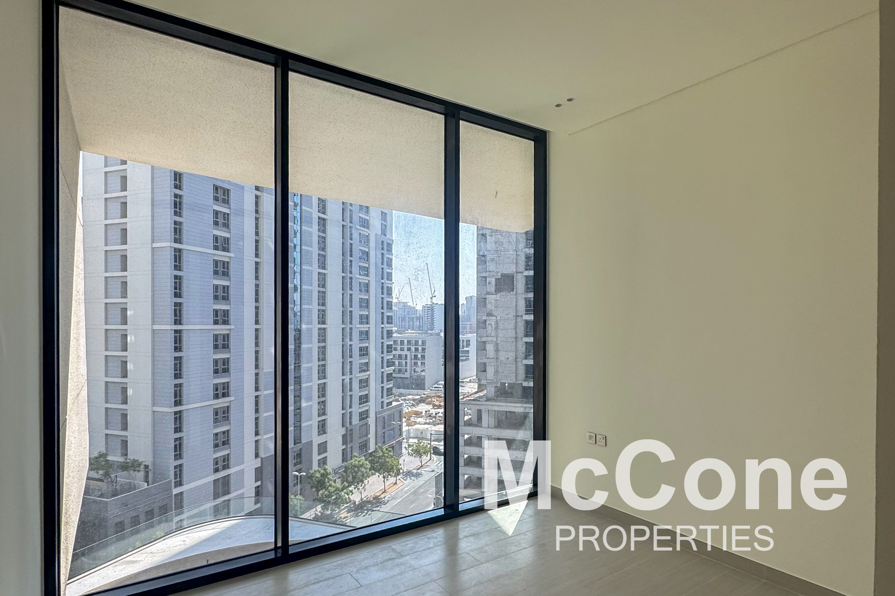 1 Bedroom Apartment for Rent in Binghatti Phantom, Jumeirah Village Circle — photo 2 of 10