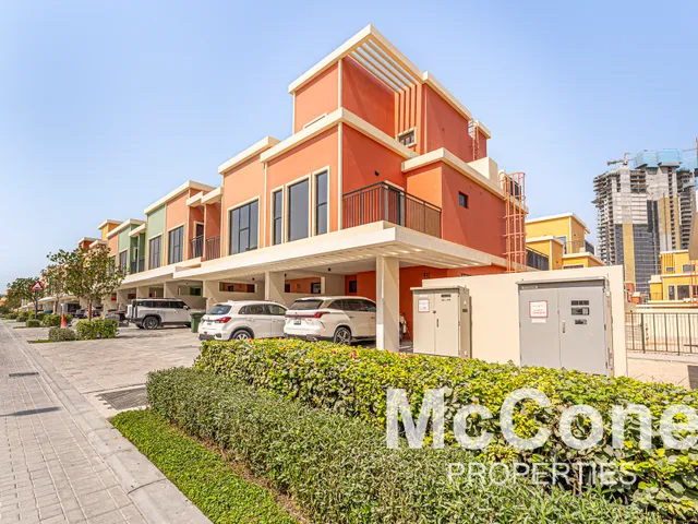 5 Bedroom Townhouse for Rent in Portofino, Damac Lagoons