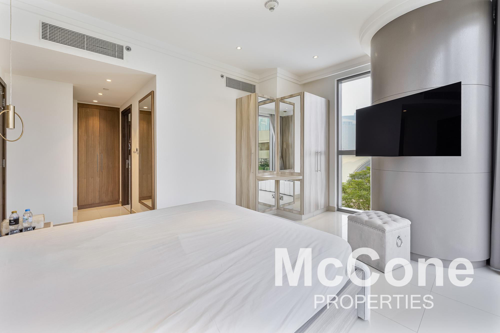 2 Bedroom Apartment for Rent in Boulevard Point, Downtown Dubai — photograph 11 of 27