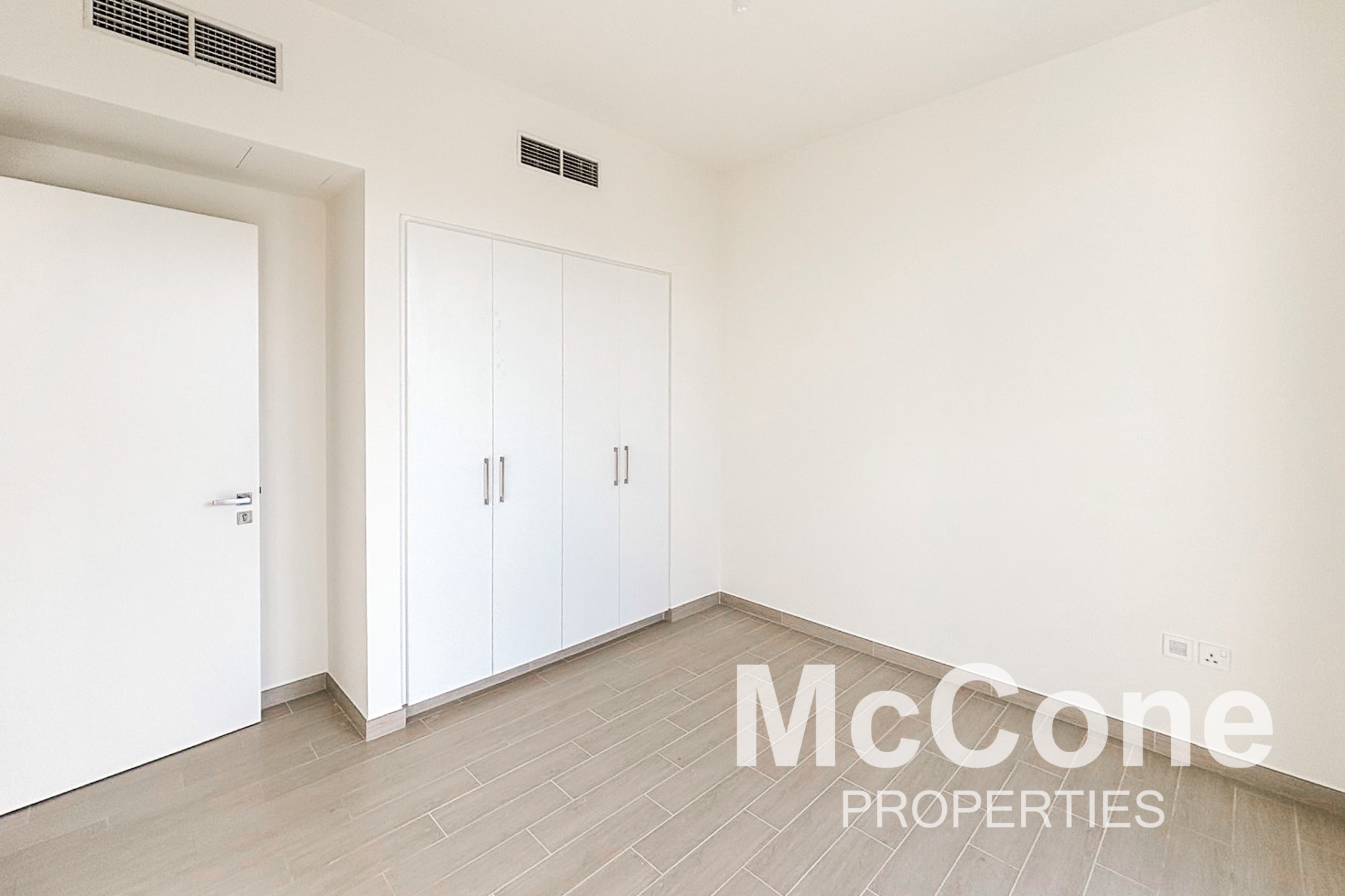 4 Bedroom Villa for Rent in Golf Links, Dubai South (Dubai World Central) — photograph 13 of 27