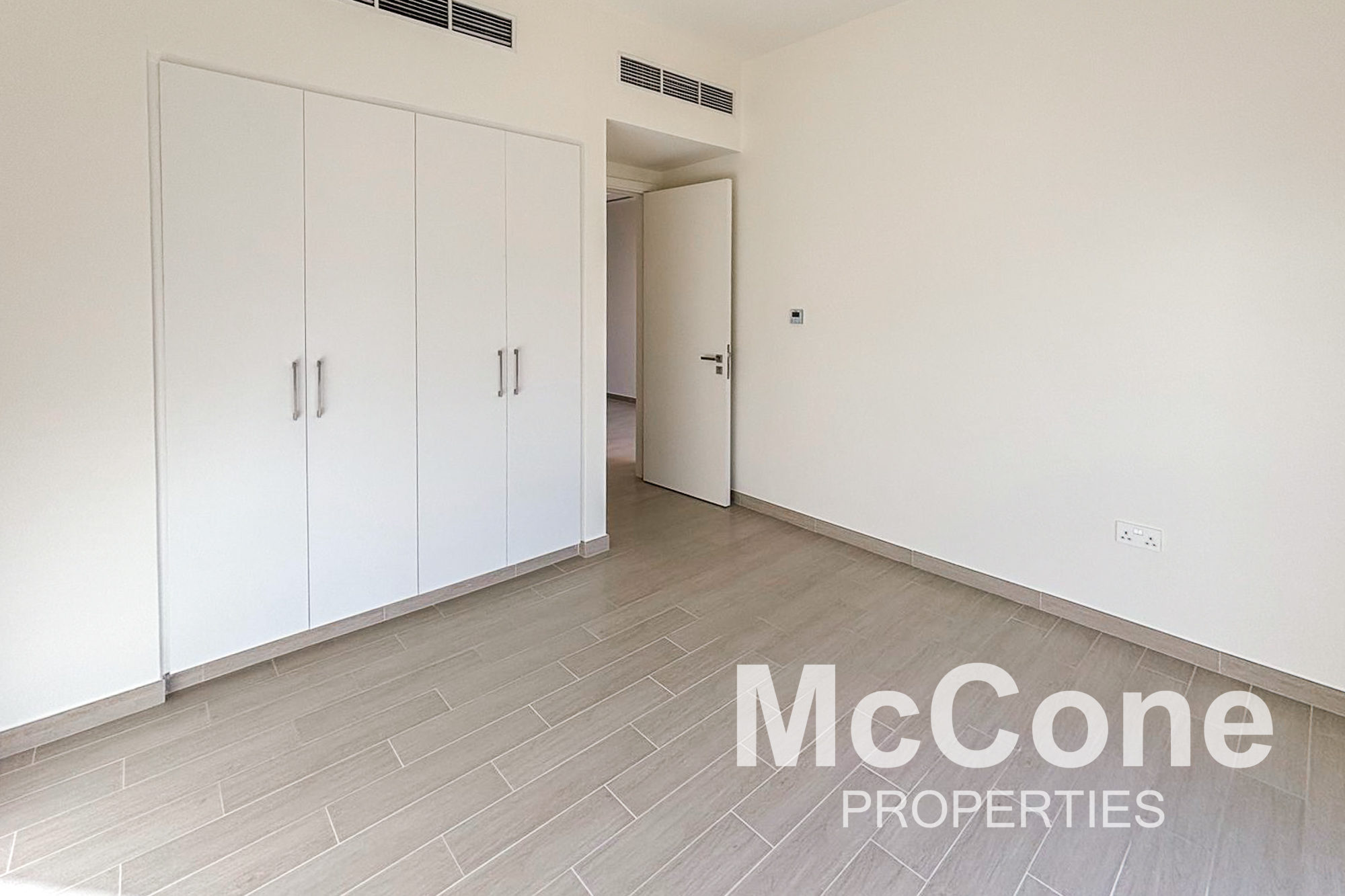4 Bedroom Villa for Rent in Golf Links, Dubai South (Dubai World Central) — photograph 17 of 27