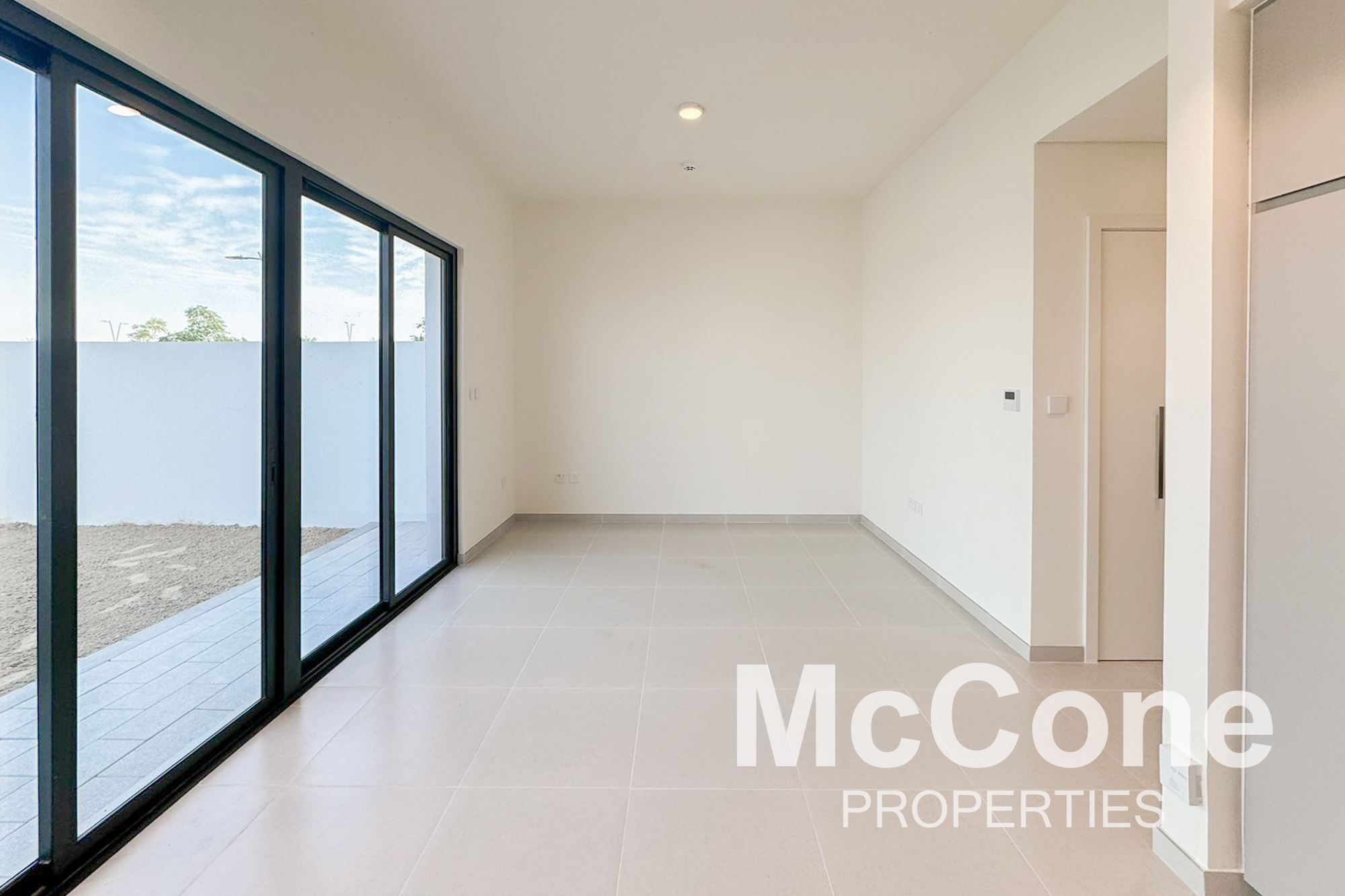 3 Bedroom Villa for Rent in Greenviews 2, Dubai South (Dubai World Central) — photo 3 of 13