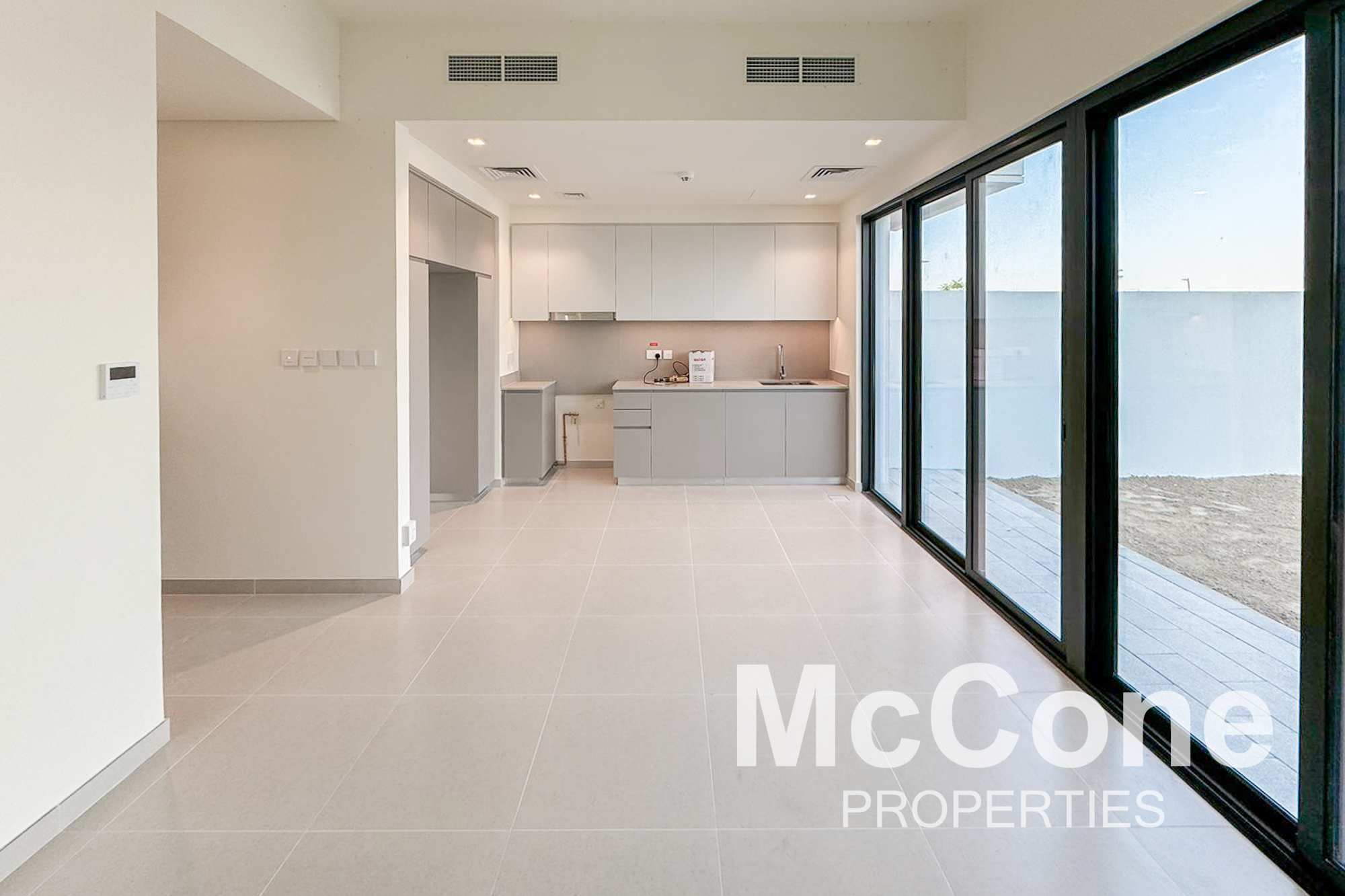 3 Bedroom Villa for Rent in Greenviews 2, Dubai South (Dubai World Central) — photo 2 of 13