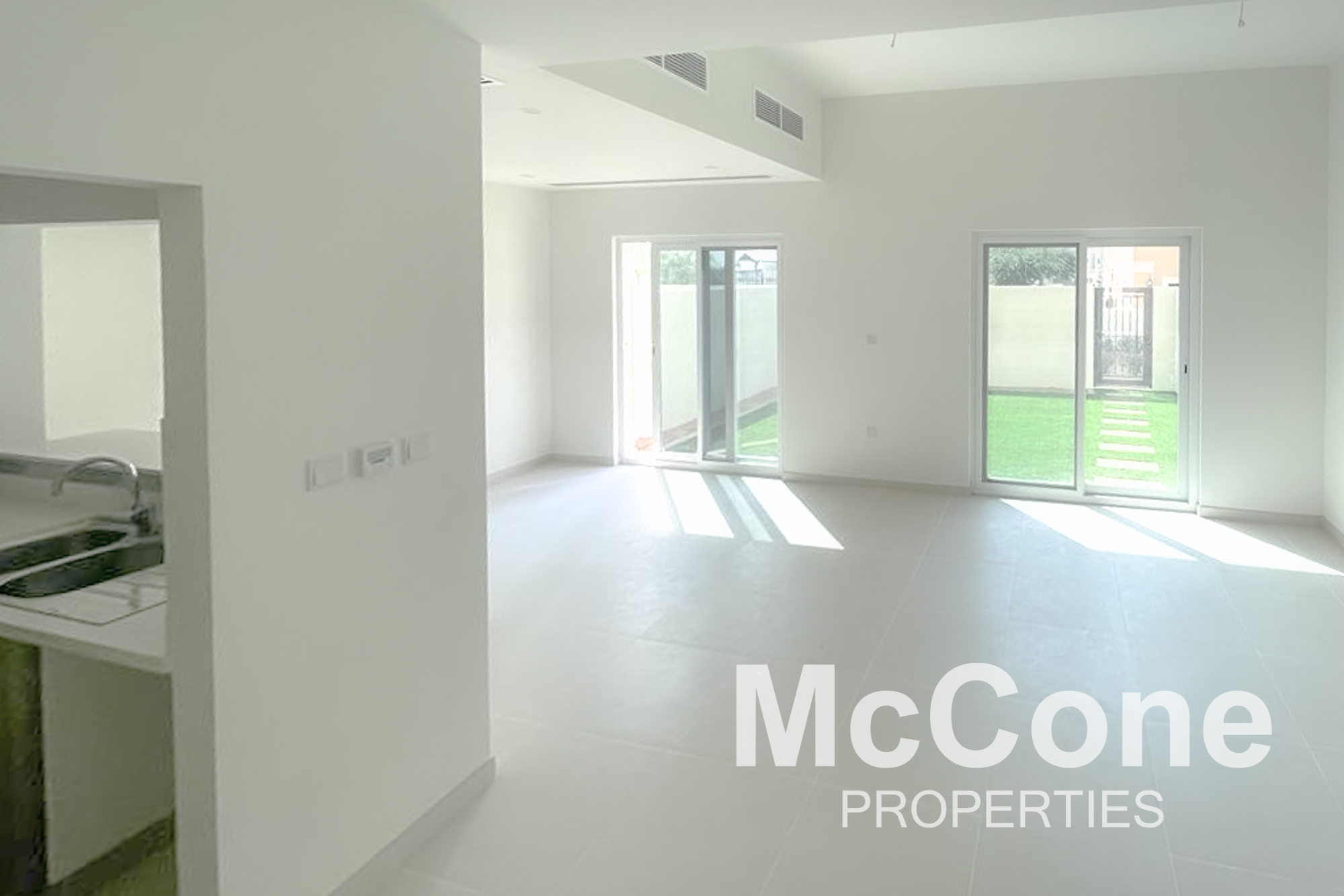 4 Bedroom Villa for Rent in Amaranta B, Villanova — photo 2 of 14