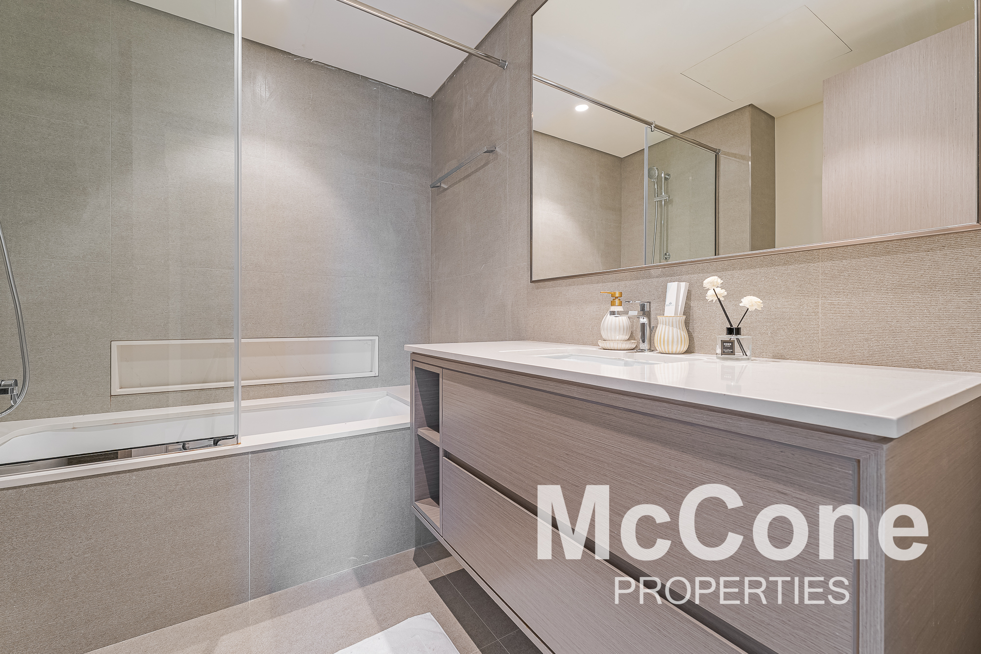 2 Bedroom Apartment for Rent in Grande, Downtown Dubai — photograph 13 of 17
