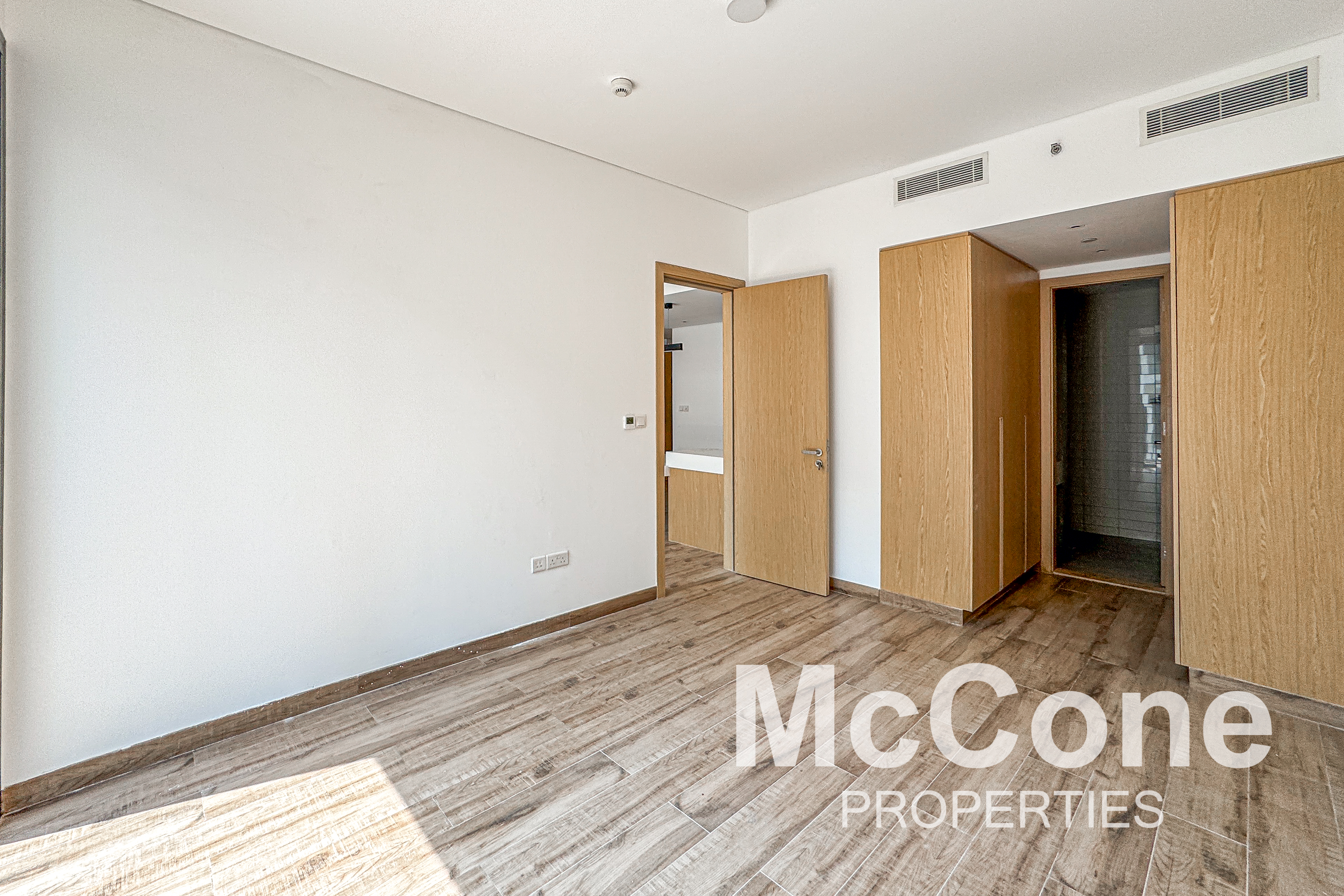 2 Bedroom Apartment for Rent in Oakley Square Residences Tower B, Jumeirah Village Circle — photo 9 of 14