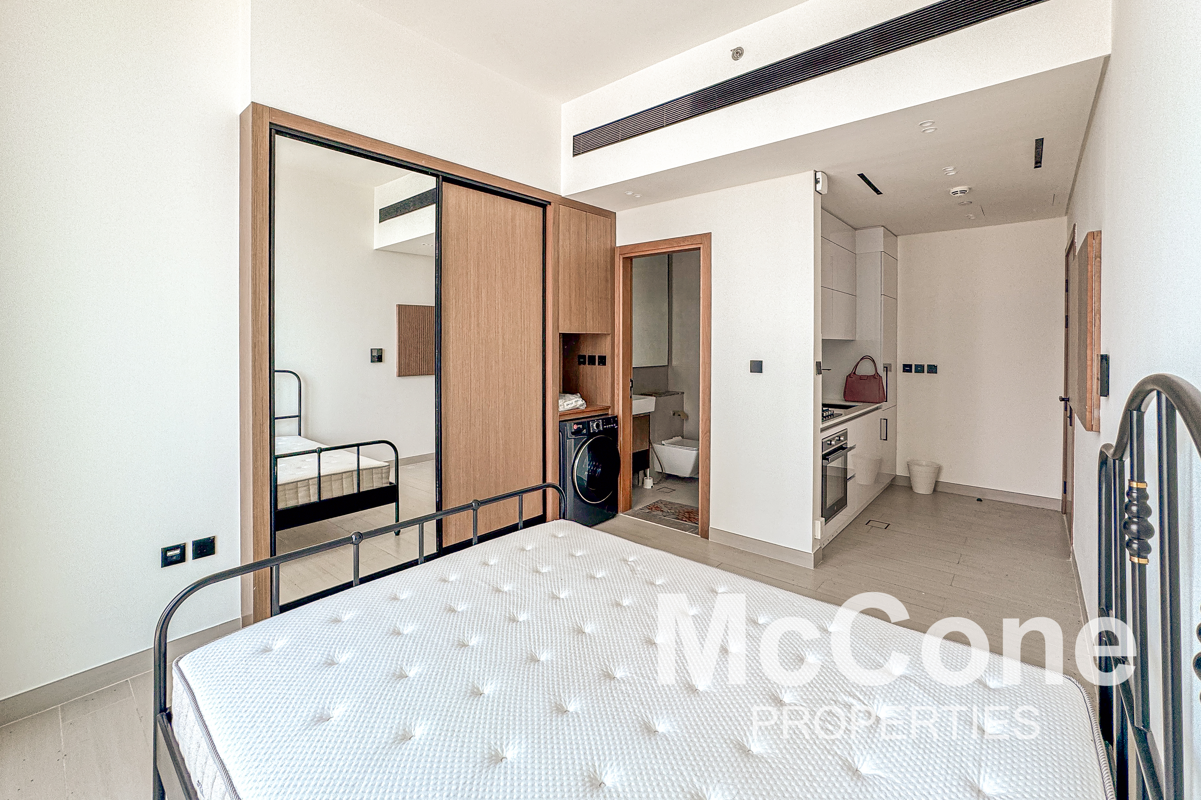Studio Apartment for Rent in Binghatti Gardenia, Jumeirah Village Circle — photo 7 of 13
