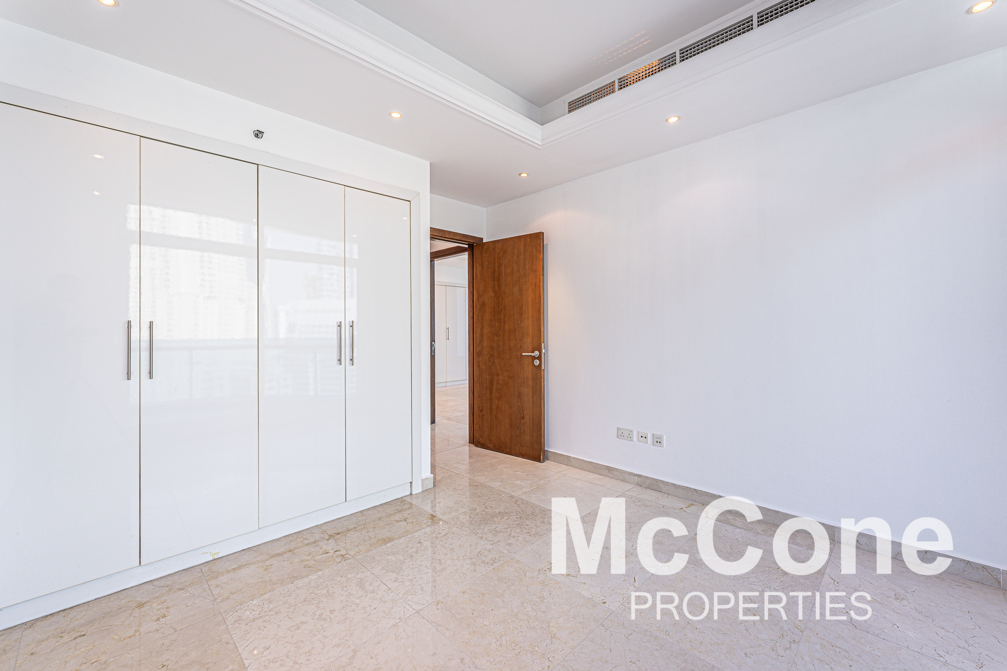 2 Bedroom Apartment for Rent in Orra Marina, Dubai Marina — photo 5 of 15