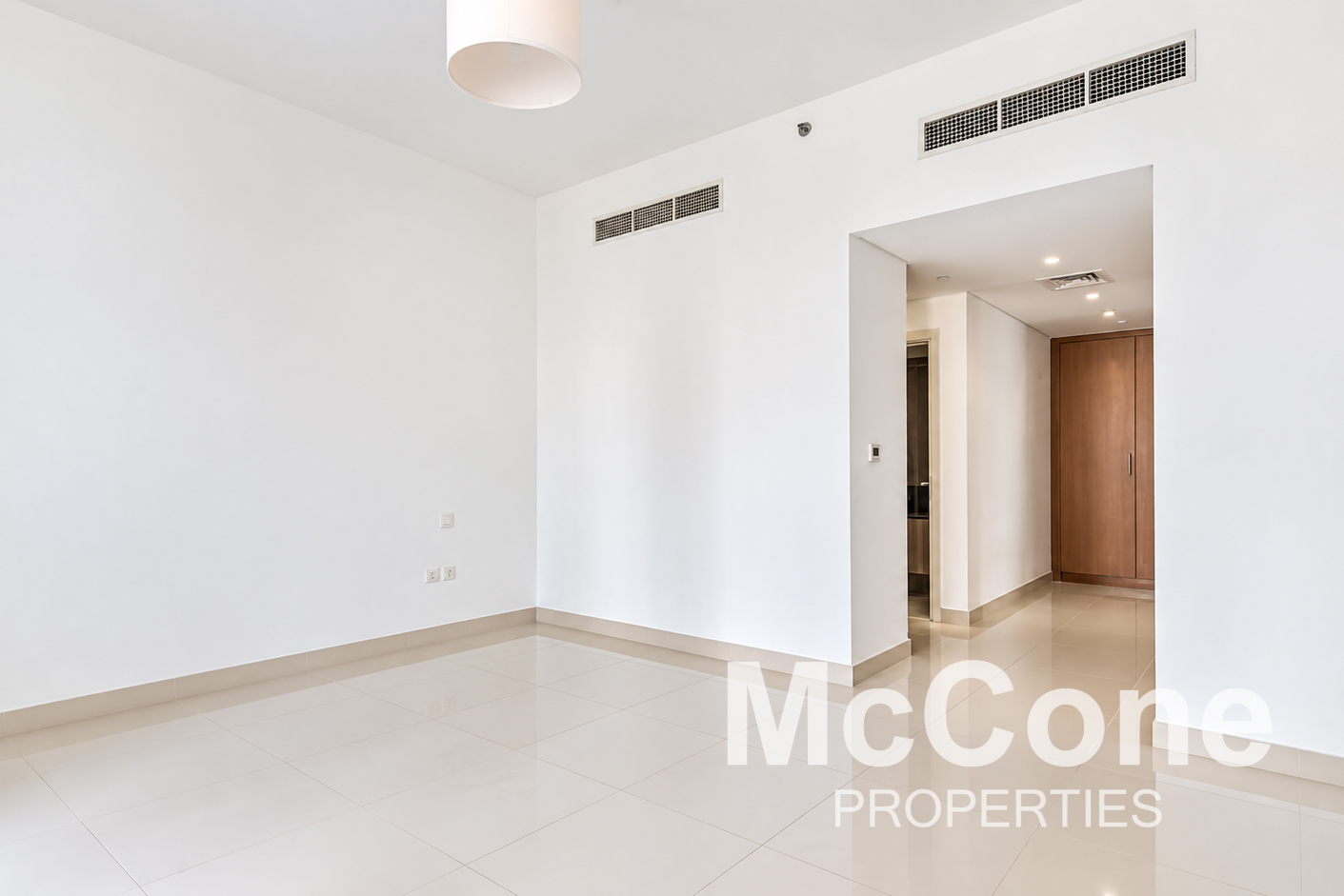 2 Bedroom Apartment for Rent in Boulevard Crescent Tower 2, Downtown Dubai — photograph 13 of 20
