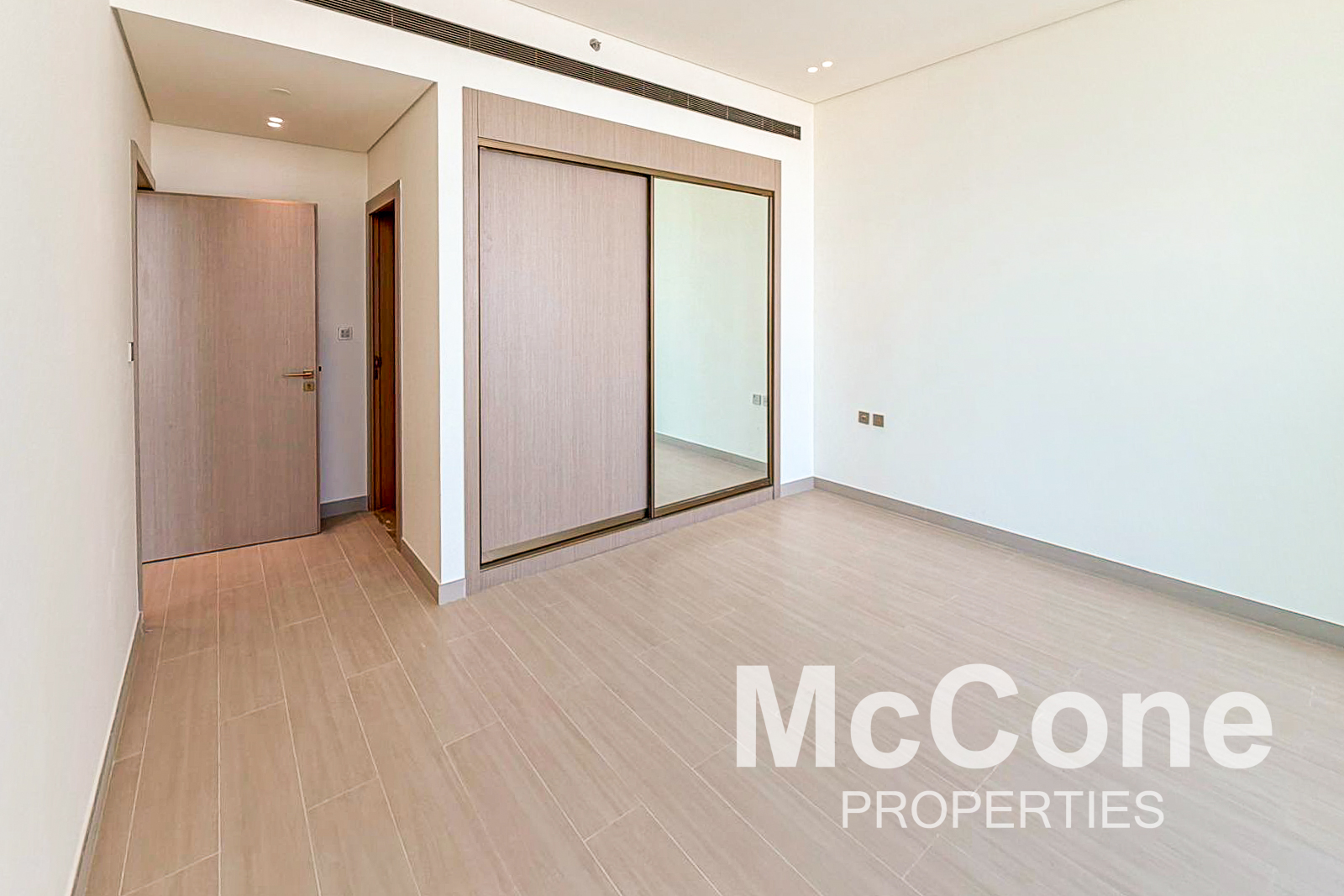 1 Bedroom Apartment for Rent in Binghatti Apex, Jumeirah Village Circle — photograph 10 of 27