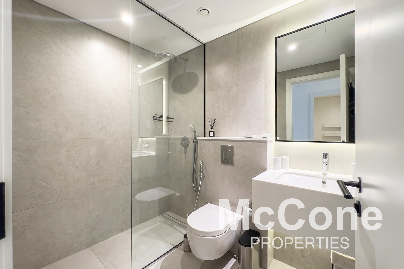2 Bedroom Apartment for Rent in Cubix Residences, Jumeirah Village Circle — photograph 13 of 18