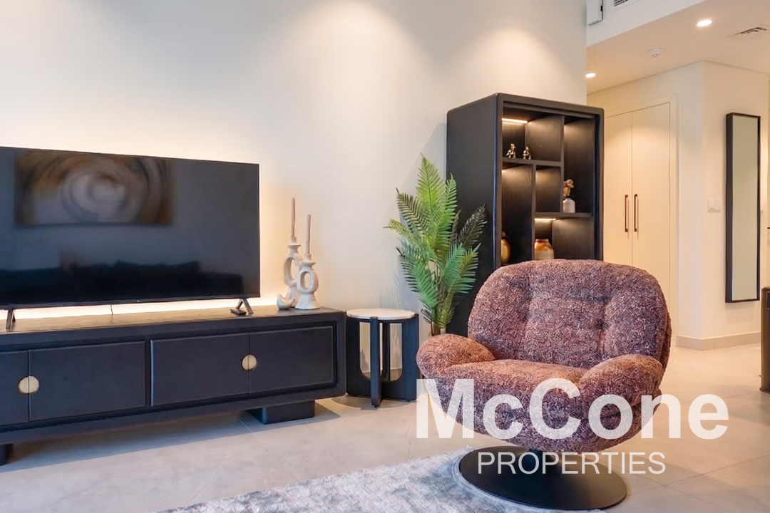 2 Bedroom Apartment for Rent in Cubix Residences, Jumeirah Village Circle — photo 3 of 18