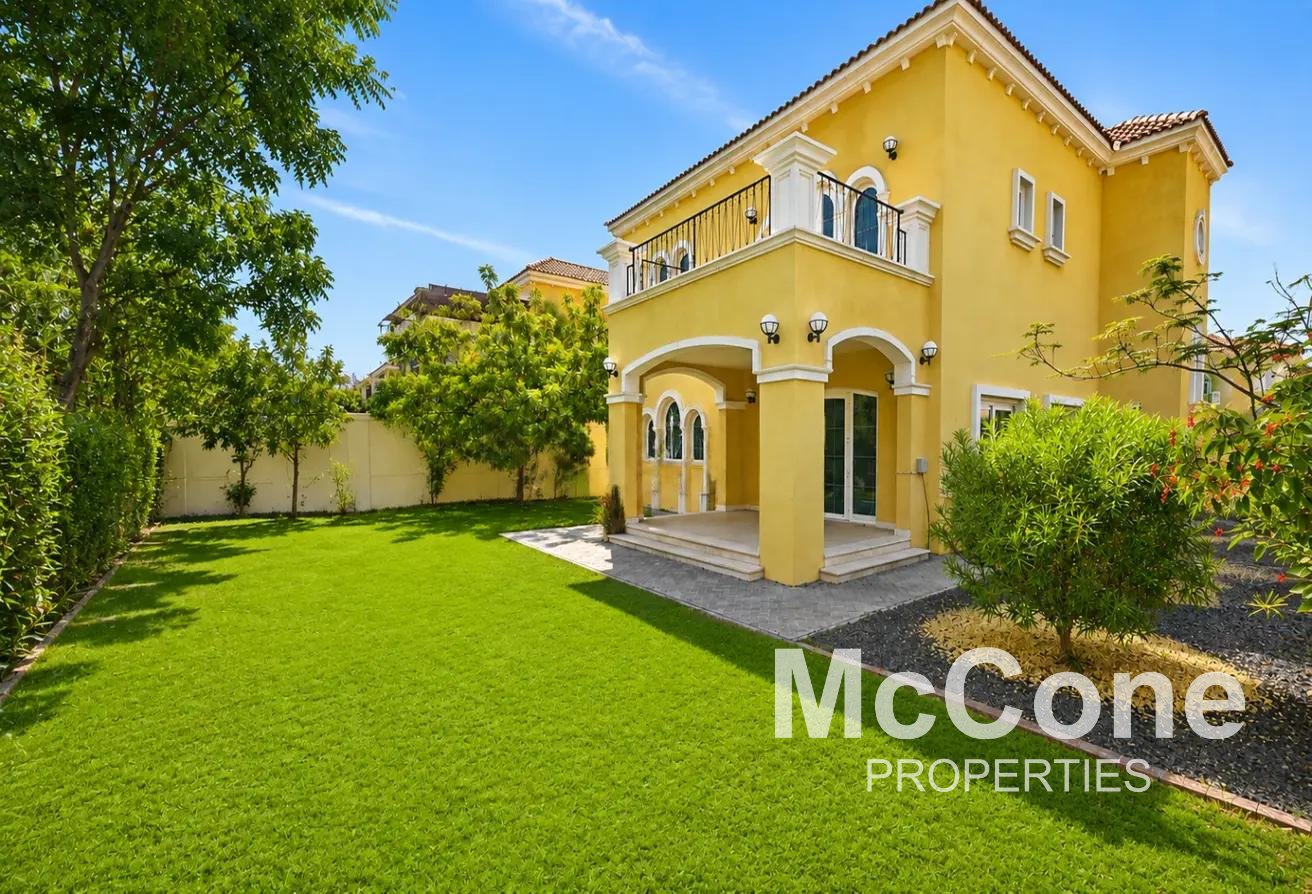 3 Bedroom Villa for Rent in District 7, Jumeirah Park