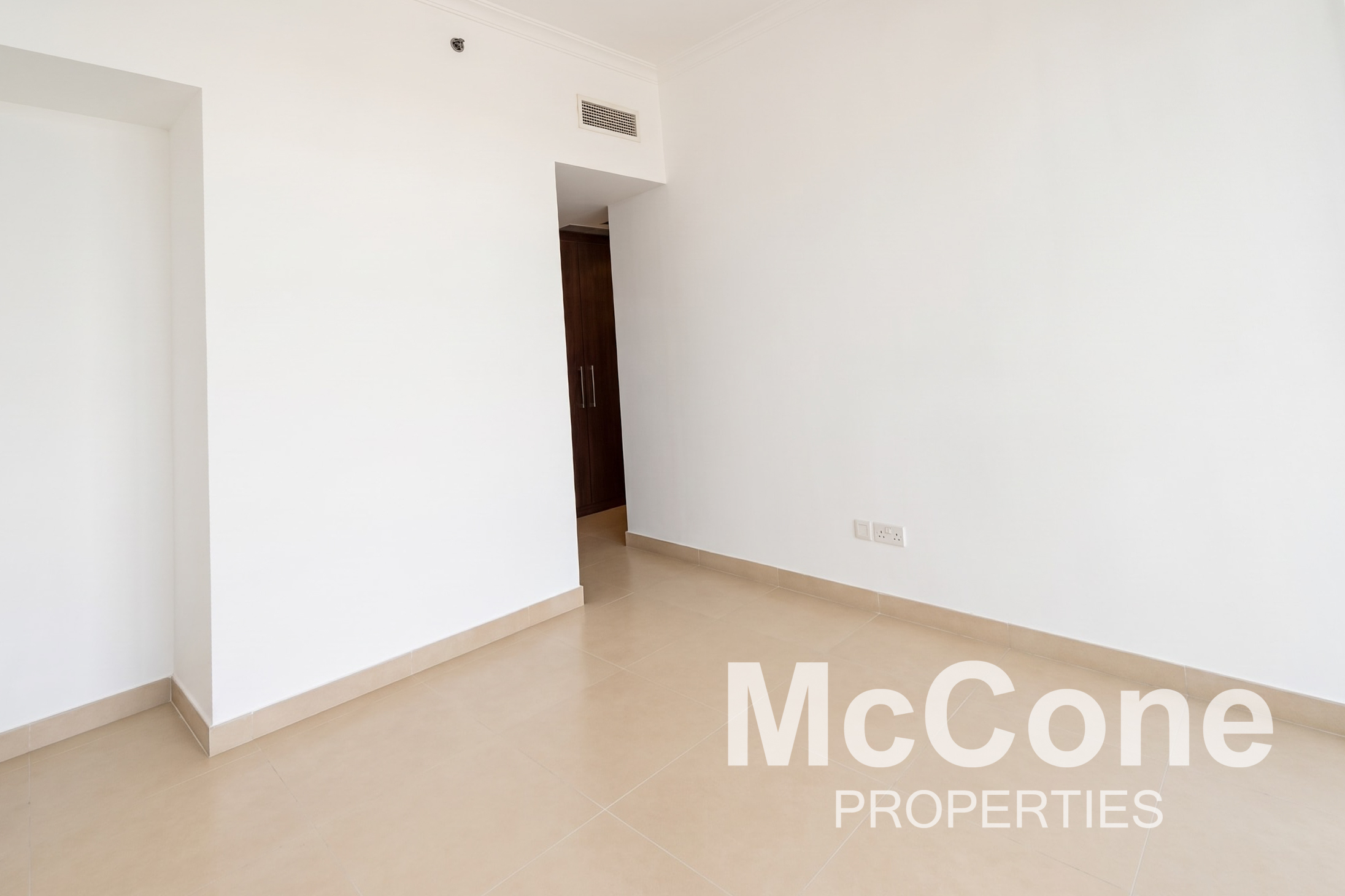 2 Bedroom Apartment for Rent in Burj Vista Tower 1, Downtown Dubai — photo 9 of 11