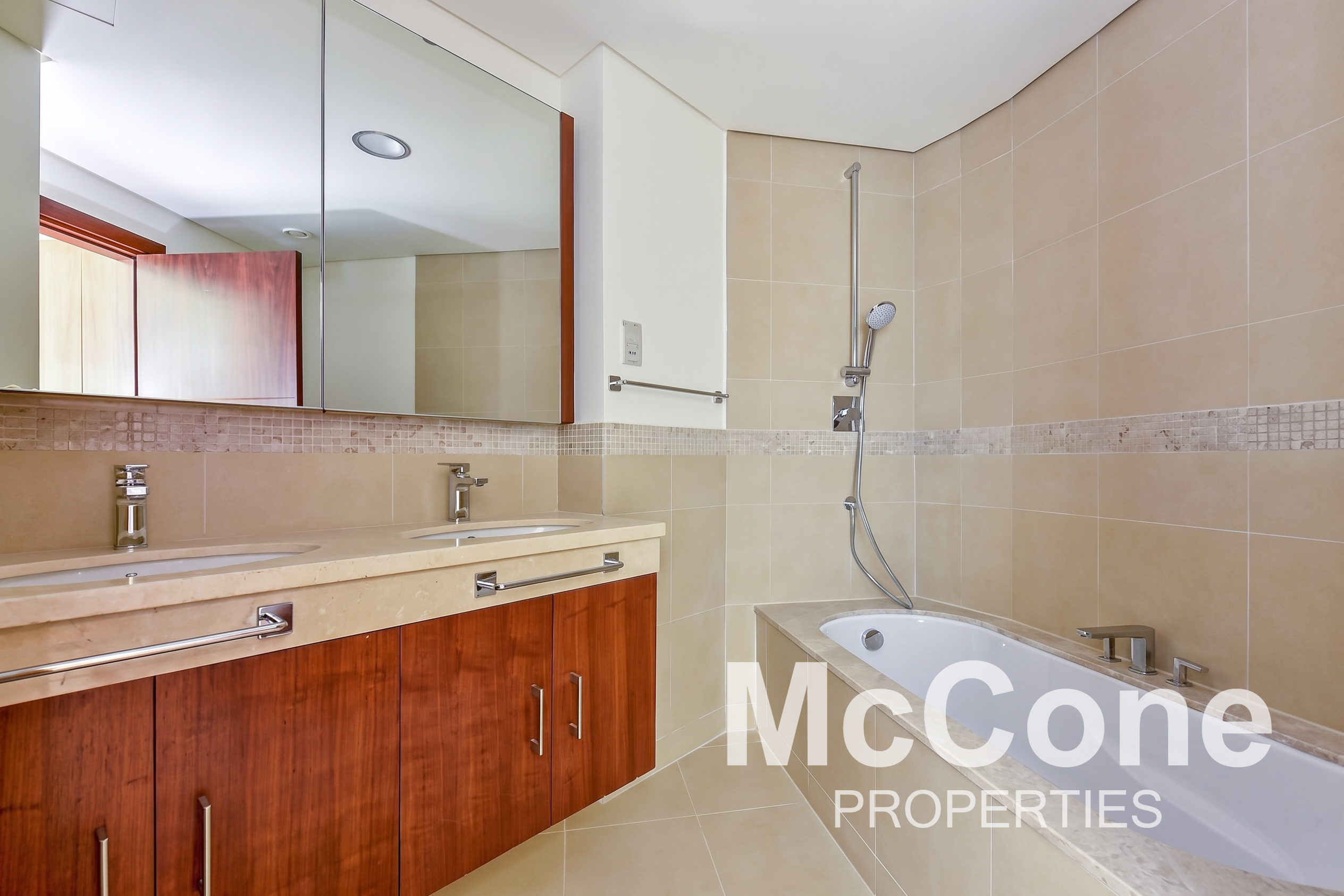 2 Bedroom Apartment for Rent in Burj Vista Tower 1, Downtown Dubai — photograph 11 of 11