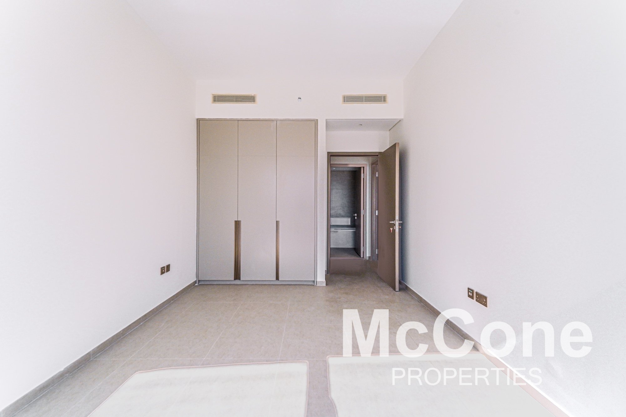 2 Bedroom Apartment for Rent in Grande, Downtown Dubai — photo 8 of 17