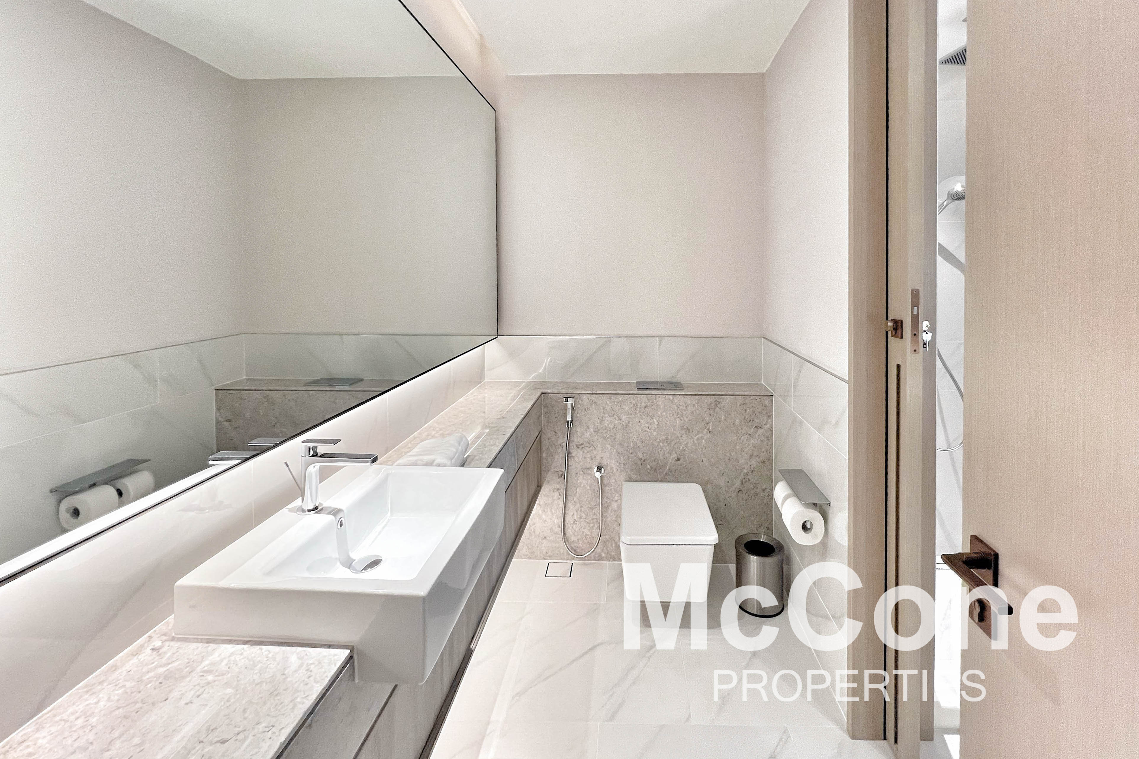 2 Bedroom Apartment for Rent in Address Harbour Point Tower 1, Dubai Creek Harbour (The Lagoons) — photograph 11 of 12