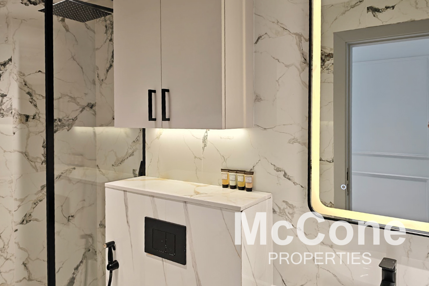 2 Bedroom Apartment for Rent in Marina View Tower A, Dubai Marina — photograph 11 of 13