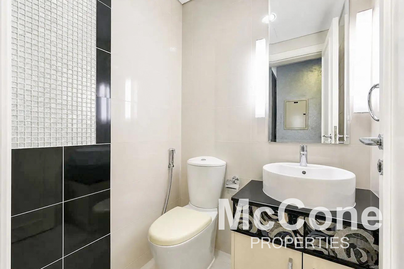 1 Bedroom Apartment for Rent in Damac Maison Dubai Mall Street (The Signature), Downtown Dubai — photograph 13 of 20