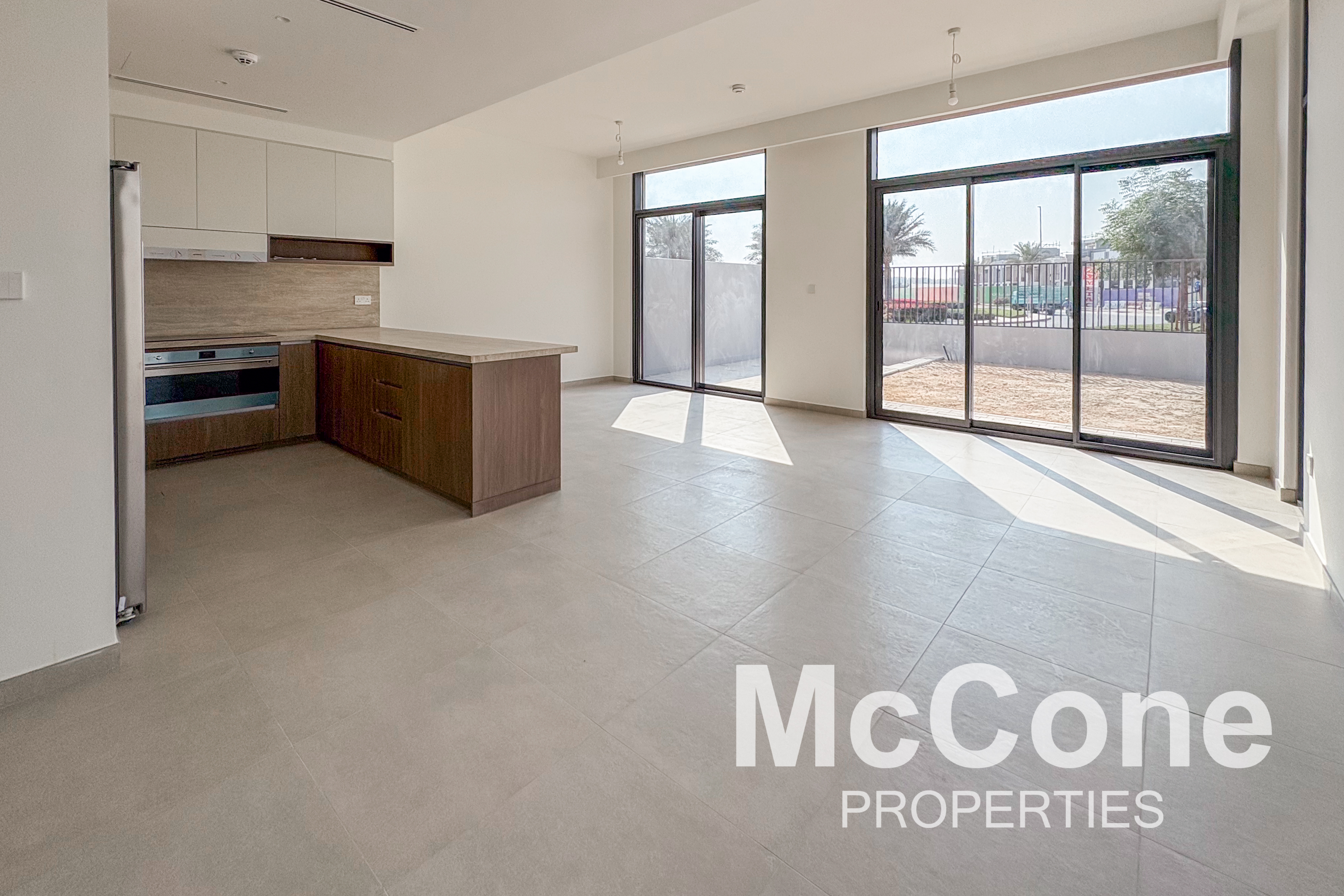 4 Bedroom Townhouse for Rent in Mudon Al Ranim 1, Mudon — photo 2 of 20