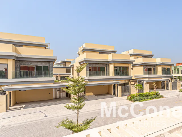4 Bedroom Villa for Rent in Portofino, Damac Lagoons