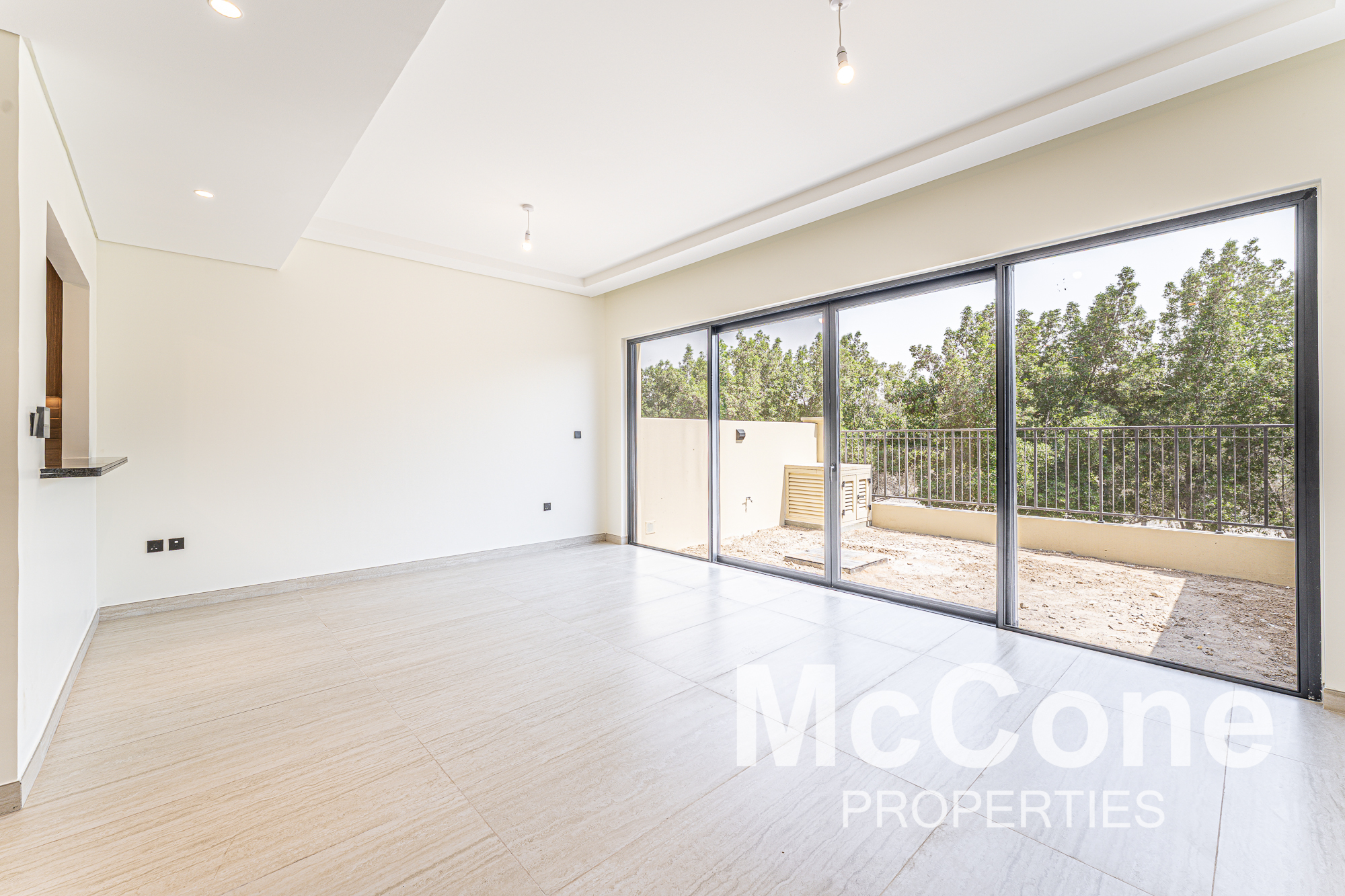 4 Bedroom Villa for Rent in Portofino, Damac Lagoons — photo 2 of 11