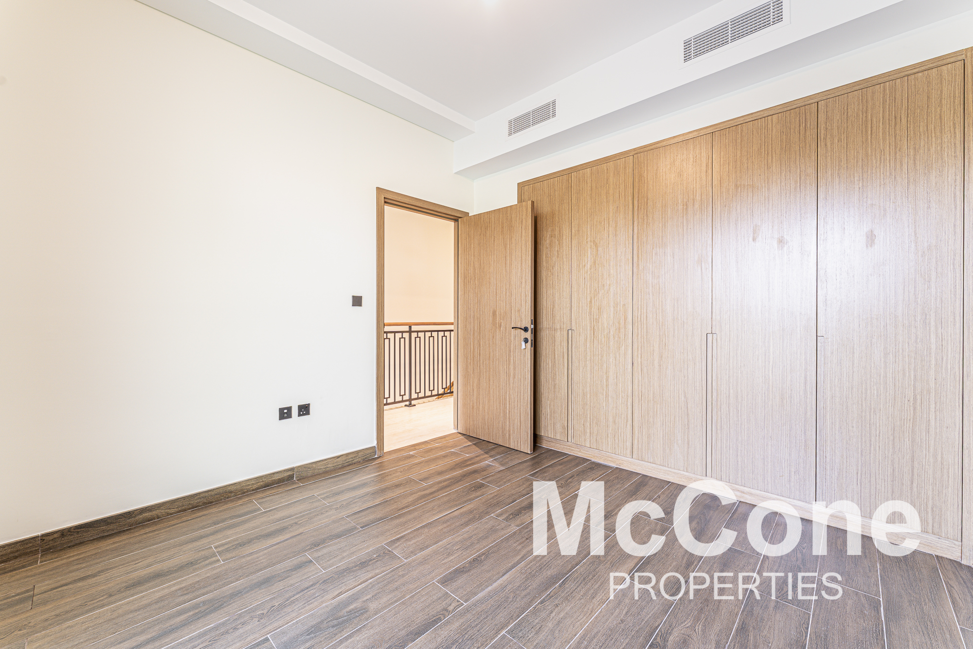 4 Bedroom Villa for Rent in Portofino, Damac Lagoons — photo 4 of 11