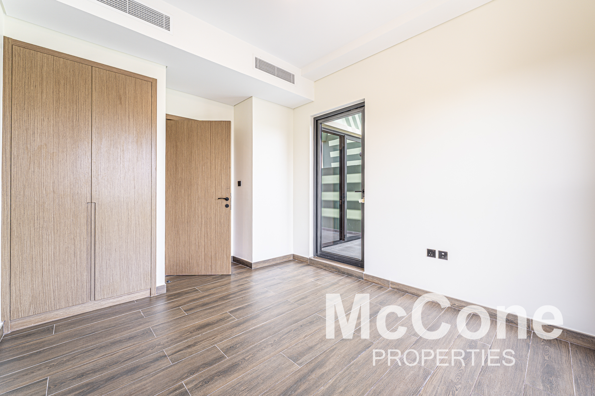 4 Bedroom Villa for Rent in Portofino, Damac Lagoons — photo 6 of 11