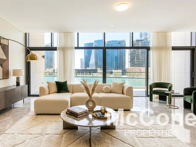 2 Bedroom Apartment for Rent in Peninsula Five, Business Bay