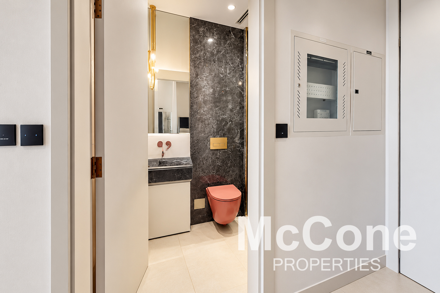 Studio Apartment for Rent in Hyde Walk, Al Satwa — photograph 10 of 15
