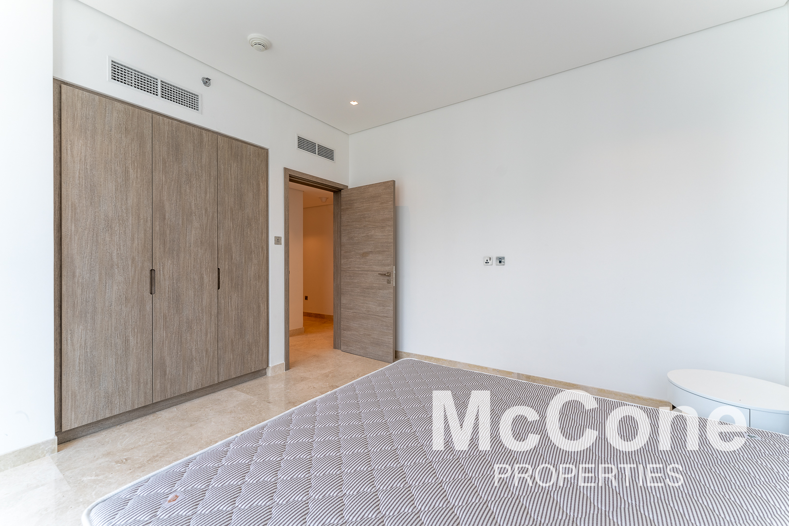 3 Bedroom Apartment for Rent in The Sterling East, Business Bay — photograph 19 of 26