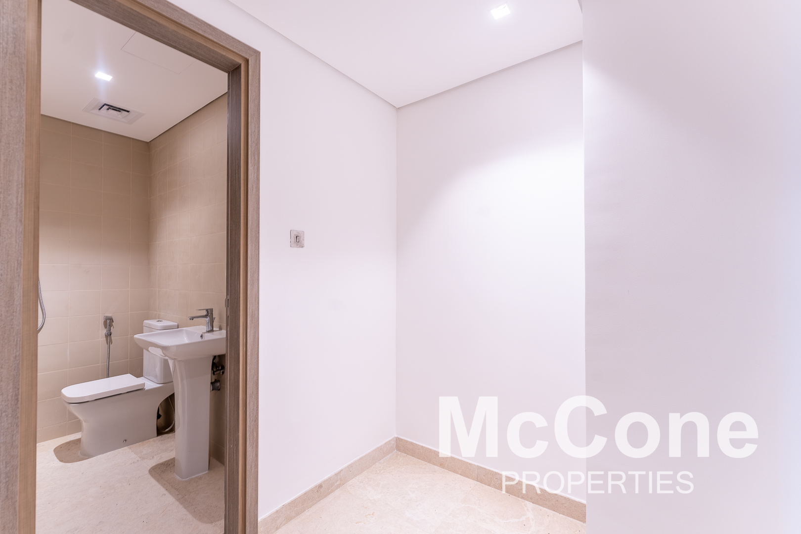 3 Bedroom Apartment for Rent in The Sterling East, Business Bay — photograph 22 of 26