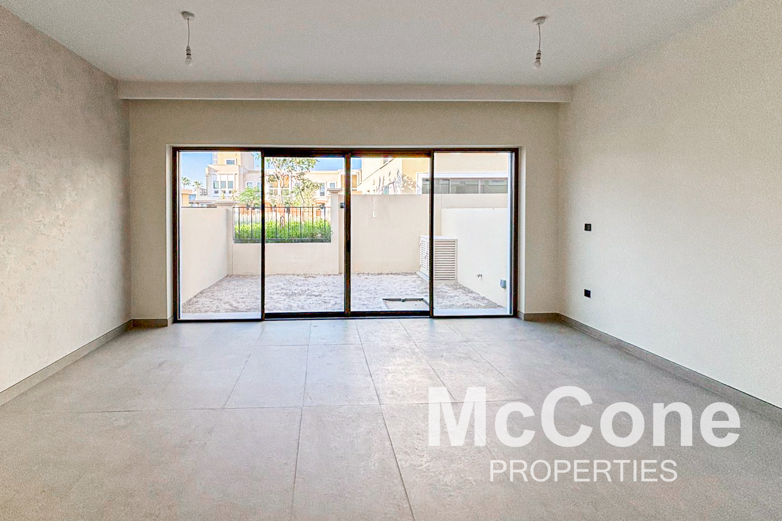4 Bedroom Villa for Rent in Malta, Damac Lagoons — photo 2 of 10