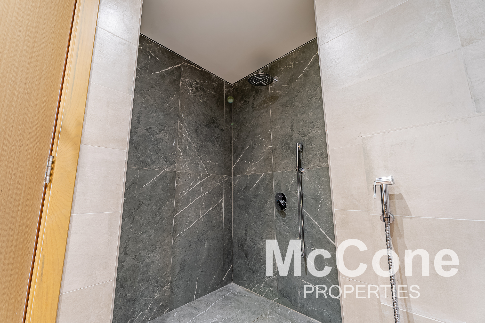 4 Bedroom Apartment for Rent in Orra The Embankment Tower 1, Jumeirah Lake Towers — photograph 16 of 25