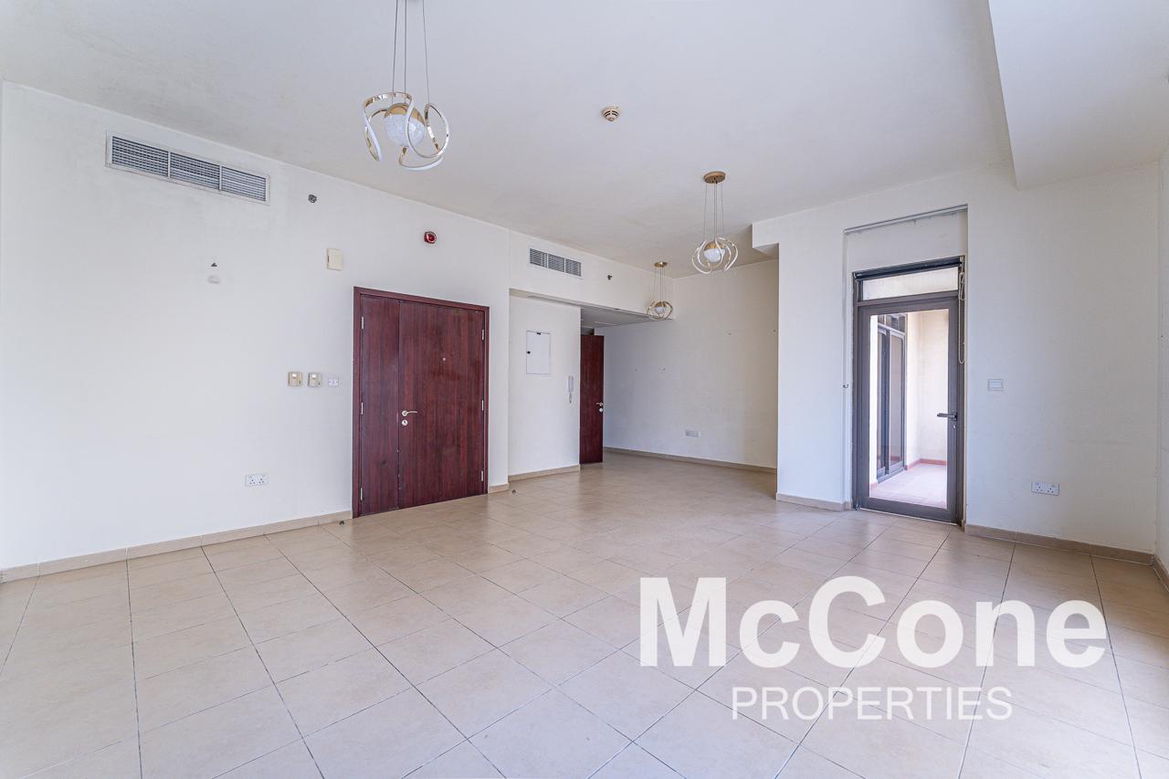2 Bedroom Apartment for Rent in Amwaj 4, Jumeirah Beach Residence — photo 2 of 15