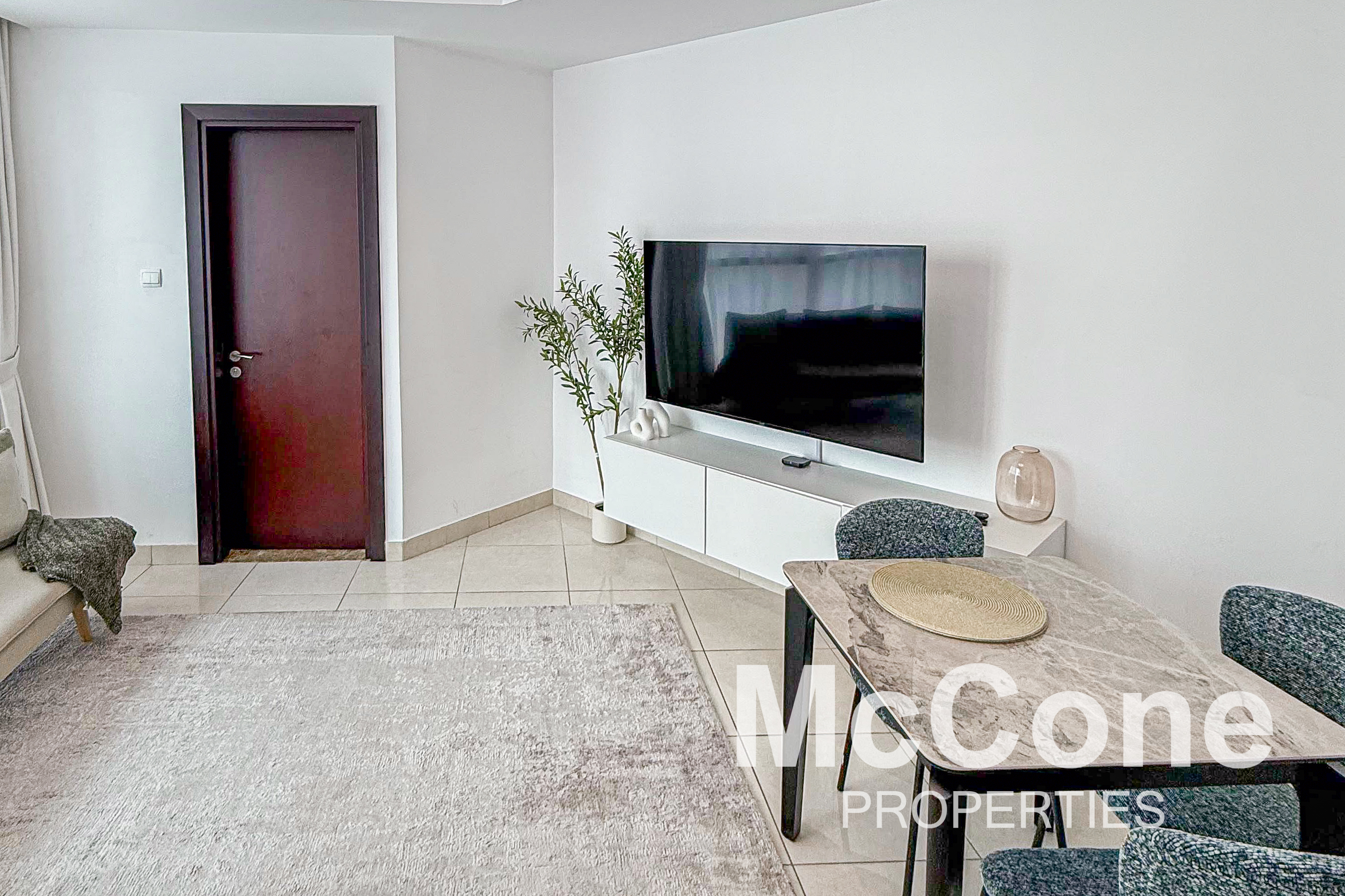 Studio Apartment for Rent in The Court, Business Bay — photo 5 of 13