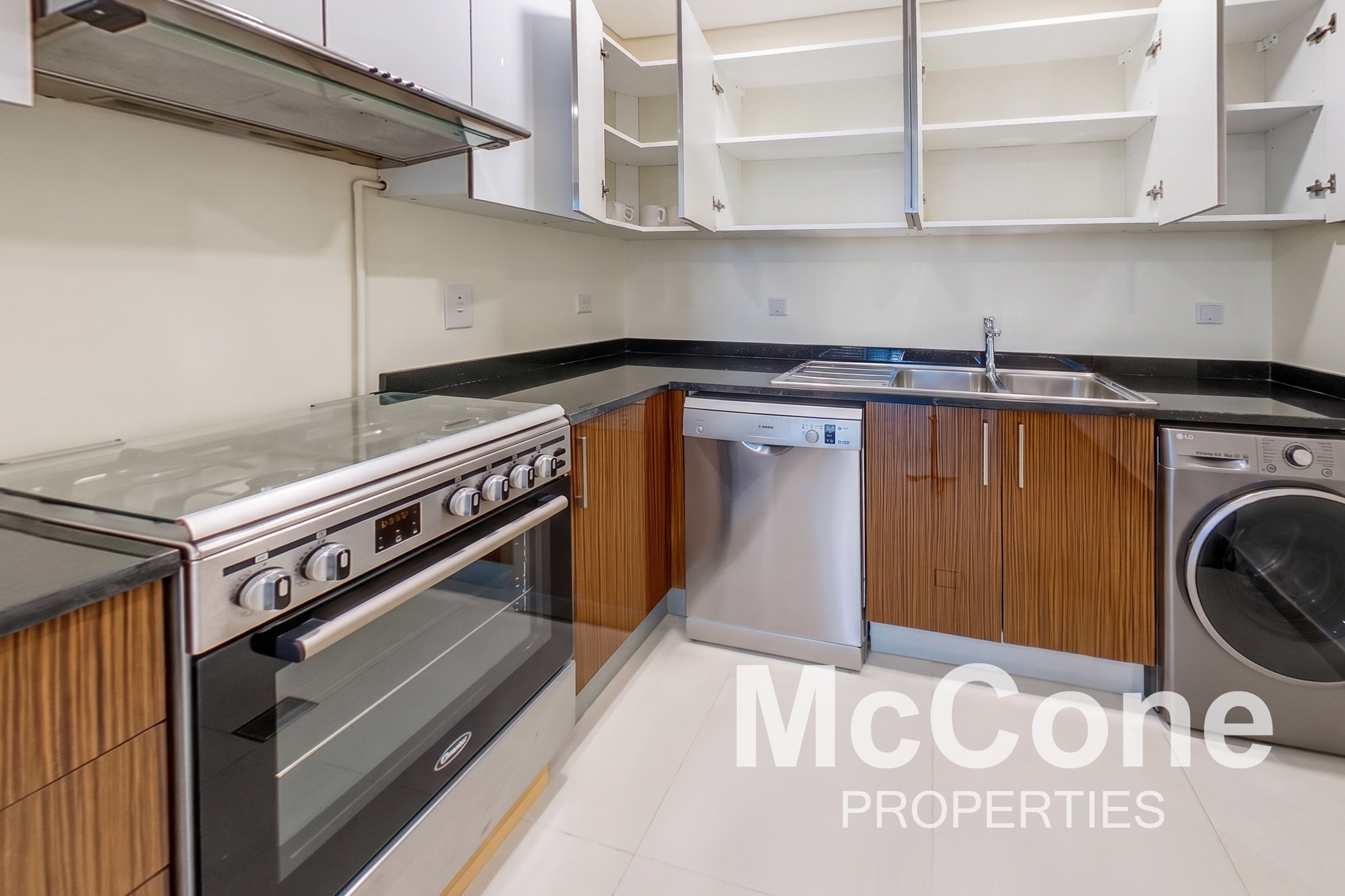 2 Bedroom Apartment for Rent in Marina Arcade Tower, Dubai Marina — photo 7 of 15