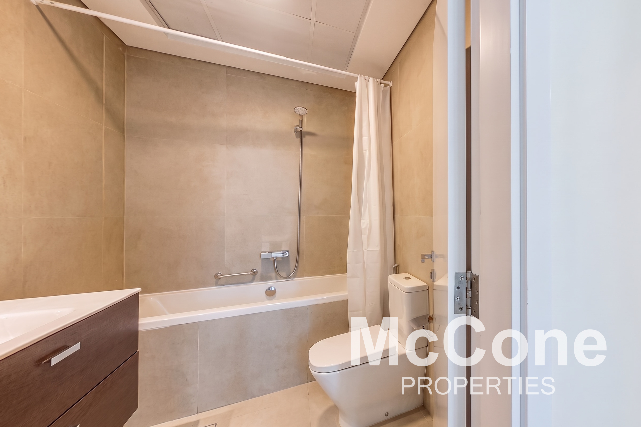 2 Bedroom Apartment for Rent in Marina Arcade Tower, Dubai Marina — photograph 14 of 15