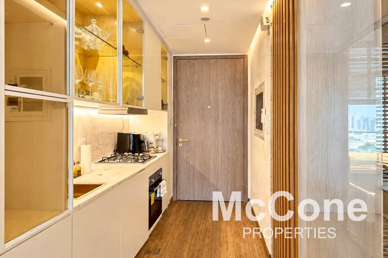 Studio Apartment for Rent in LIV Residence, Dubai Marina — photo 6 of 10