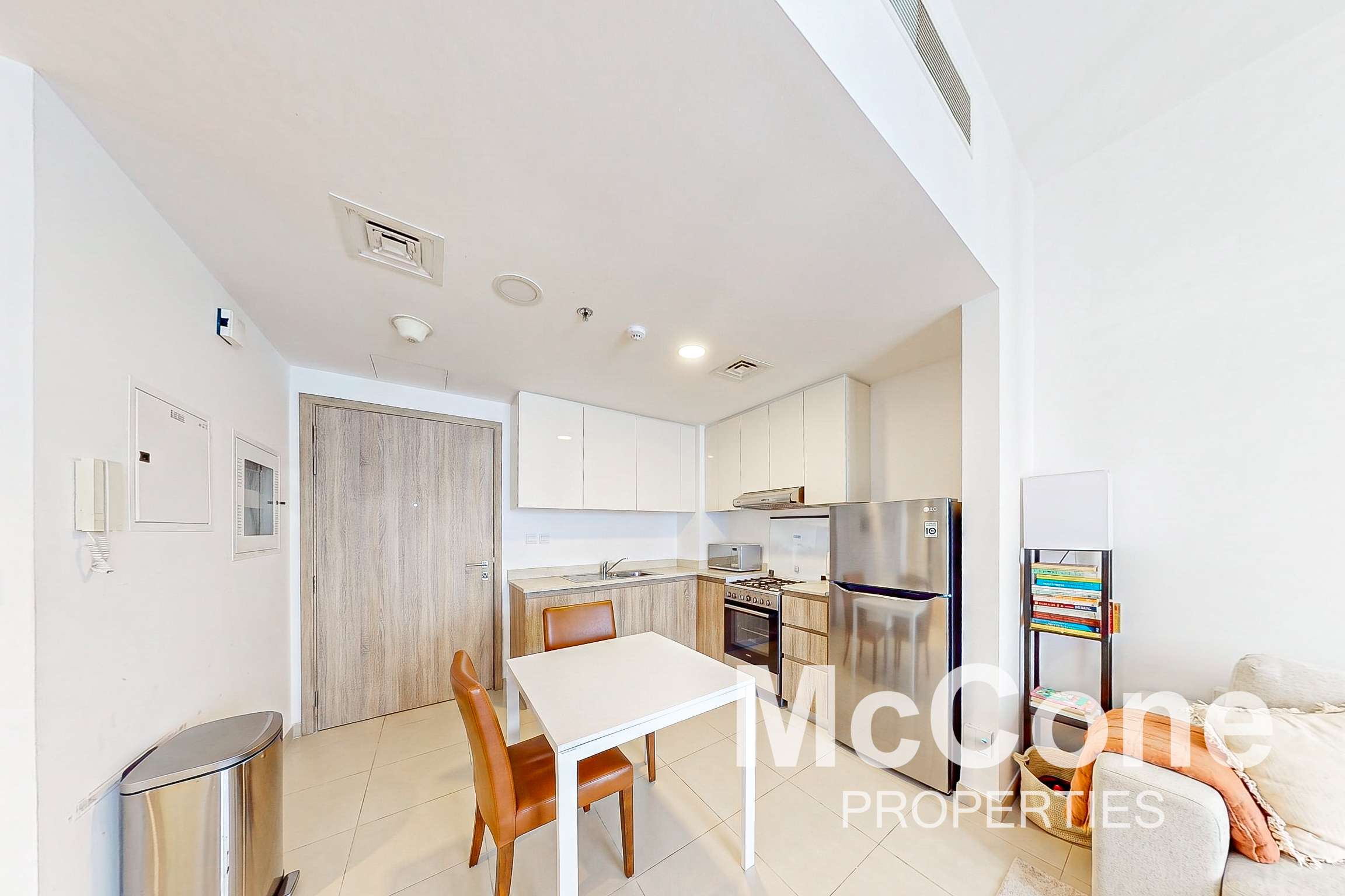 1 Bedroom Apartment for Rent in UNA Apartments, Town Square — photo 4 of 10