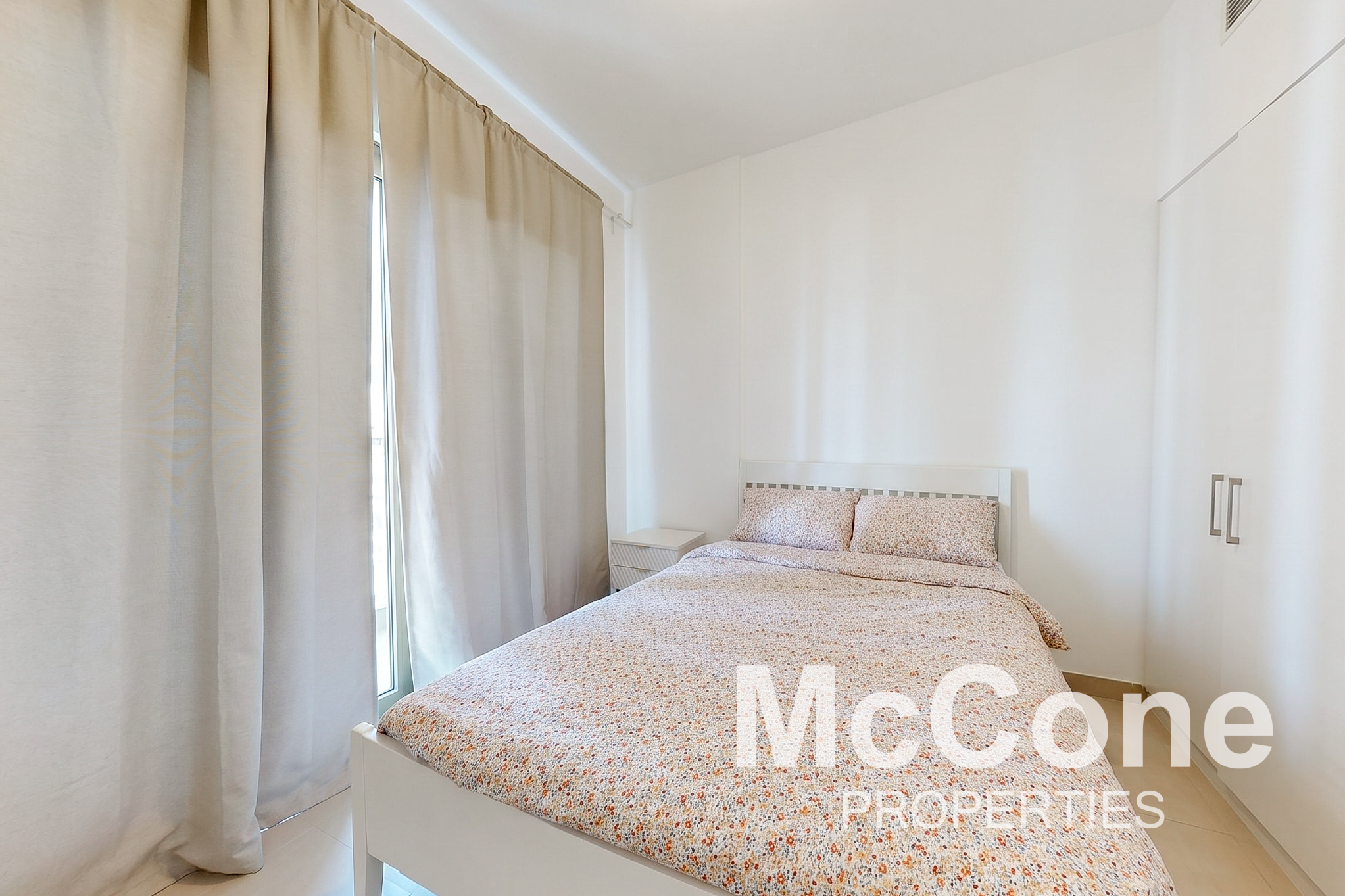 1 Bedroom Apartment for Rent in UNA Apartments, Town Square — photo 7 of 10