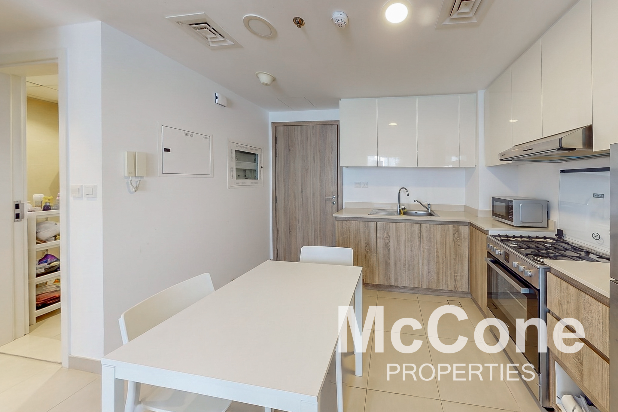 1 Bedroom Apartment for Rent in UNA Apartments, Town Square — photo 8 of 10