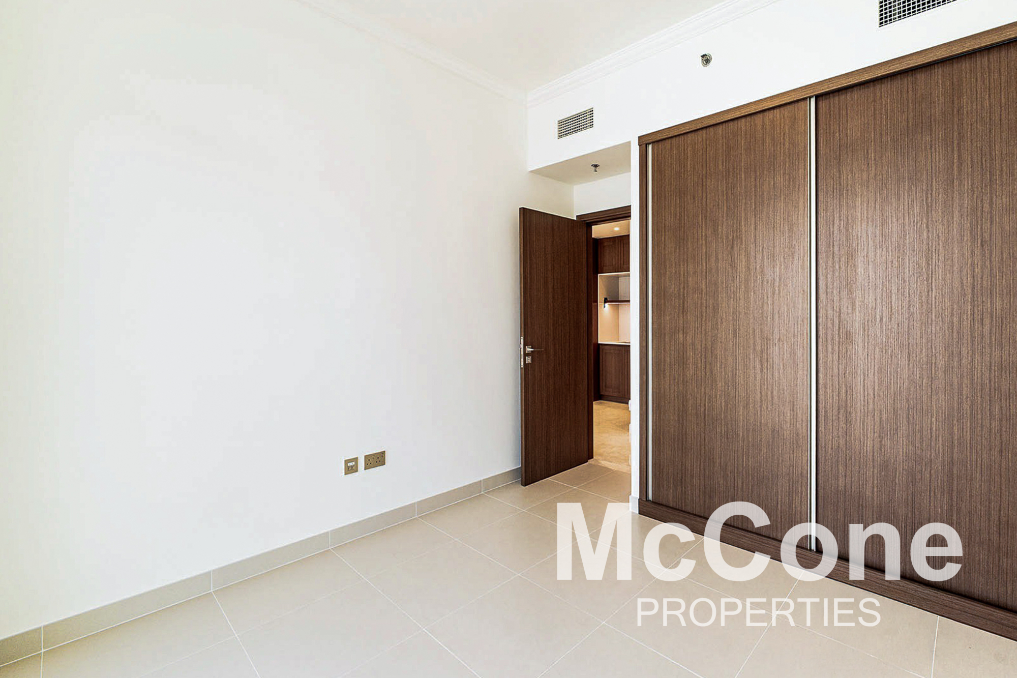 1 Bedroom Apartment for Rent in Palace Beach Residence Tower 2, Dubai Harbour — photo 7 of 12