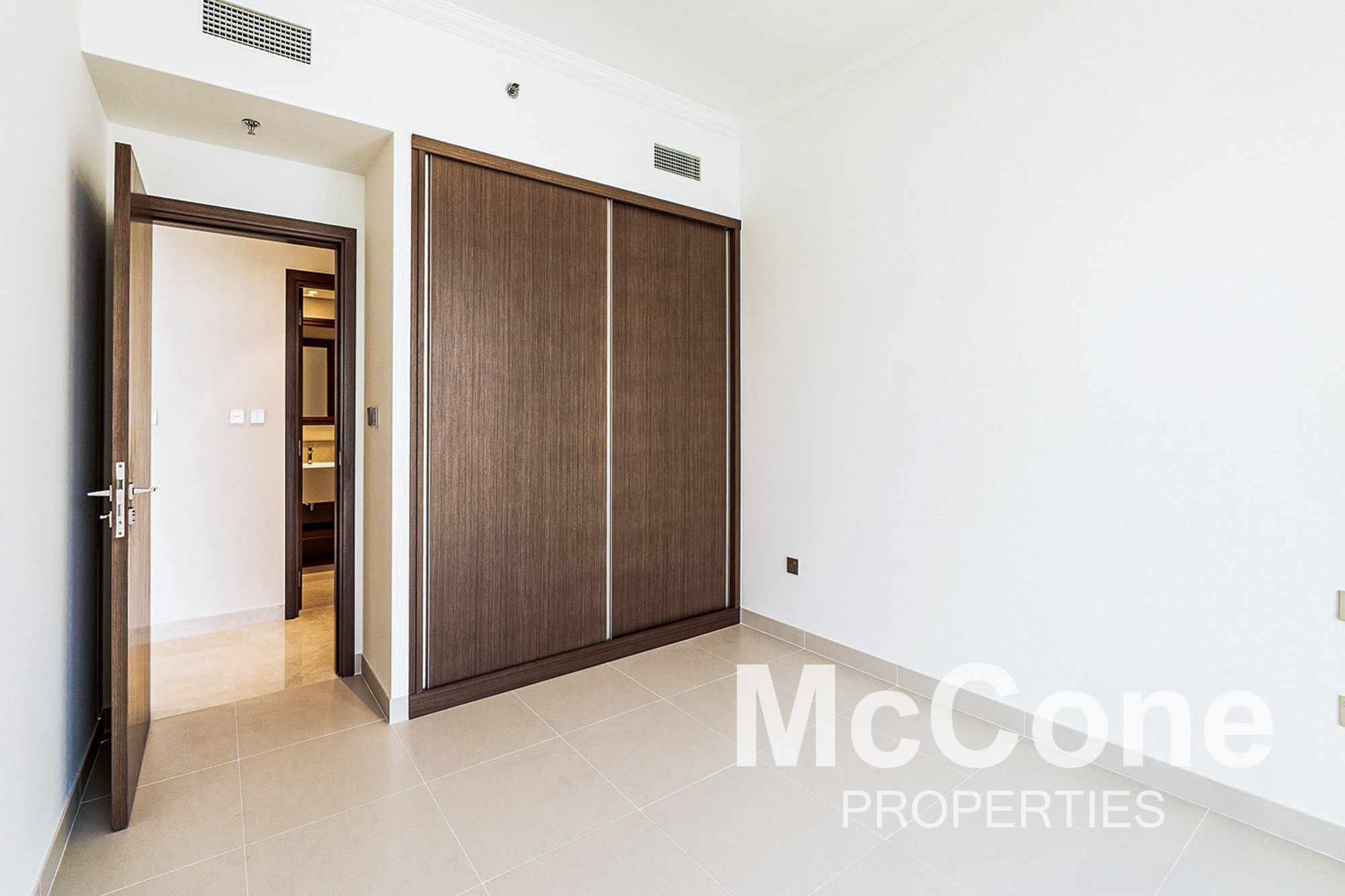 1 Bedroom Apartment for Rent in Palace Beach Residence Tower 2, Dubai Harbour — photo 8 of 12